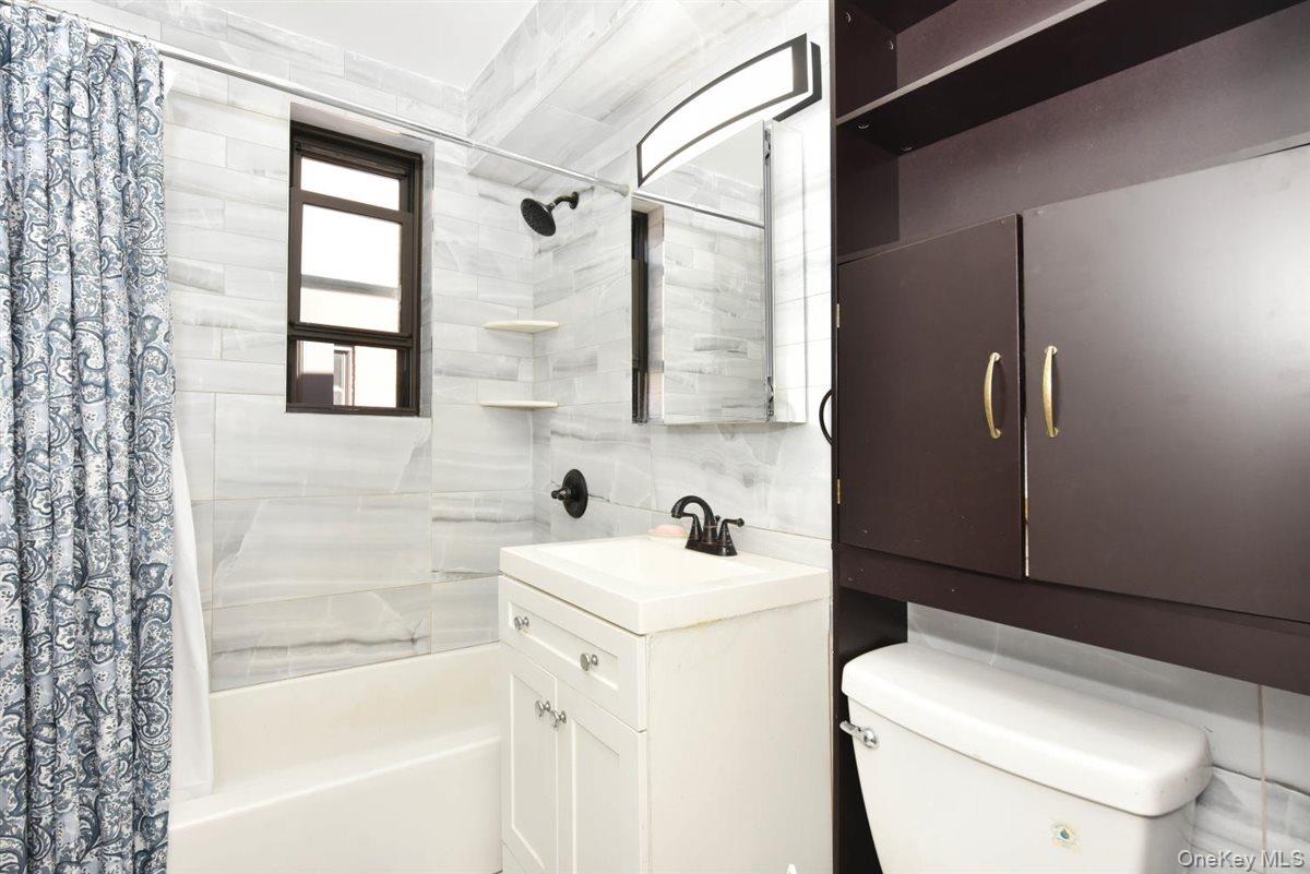 84-01 Main Street # 728, Briarwood, NY 11435