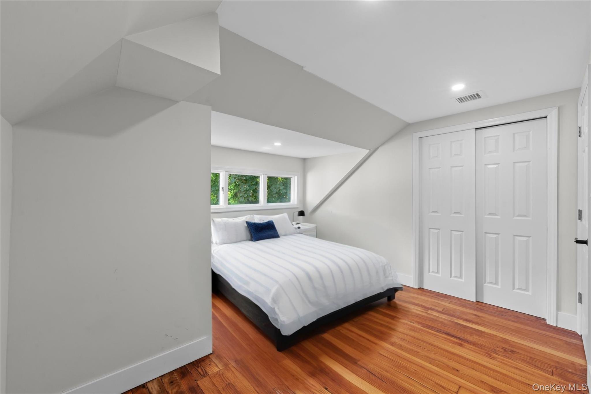 15 E Hamilton Avenue, Massapequa, NY 11758