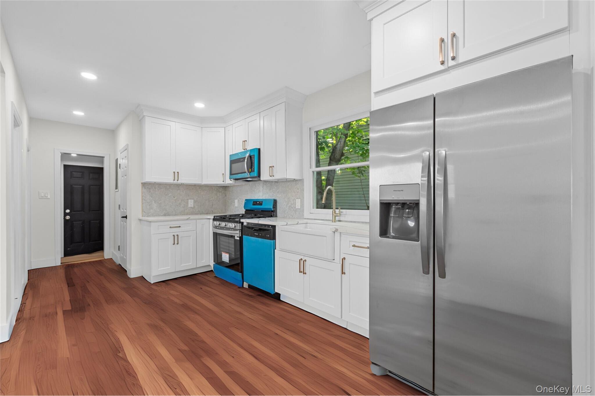 15 E Hamilton Avenue, Massapequa, NY 11758