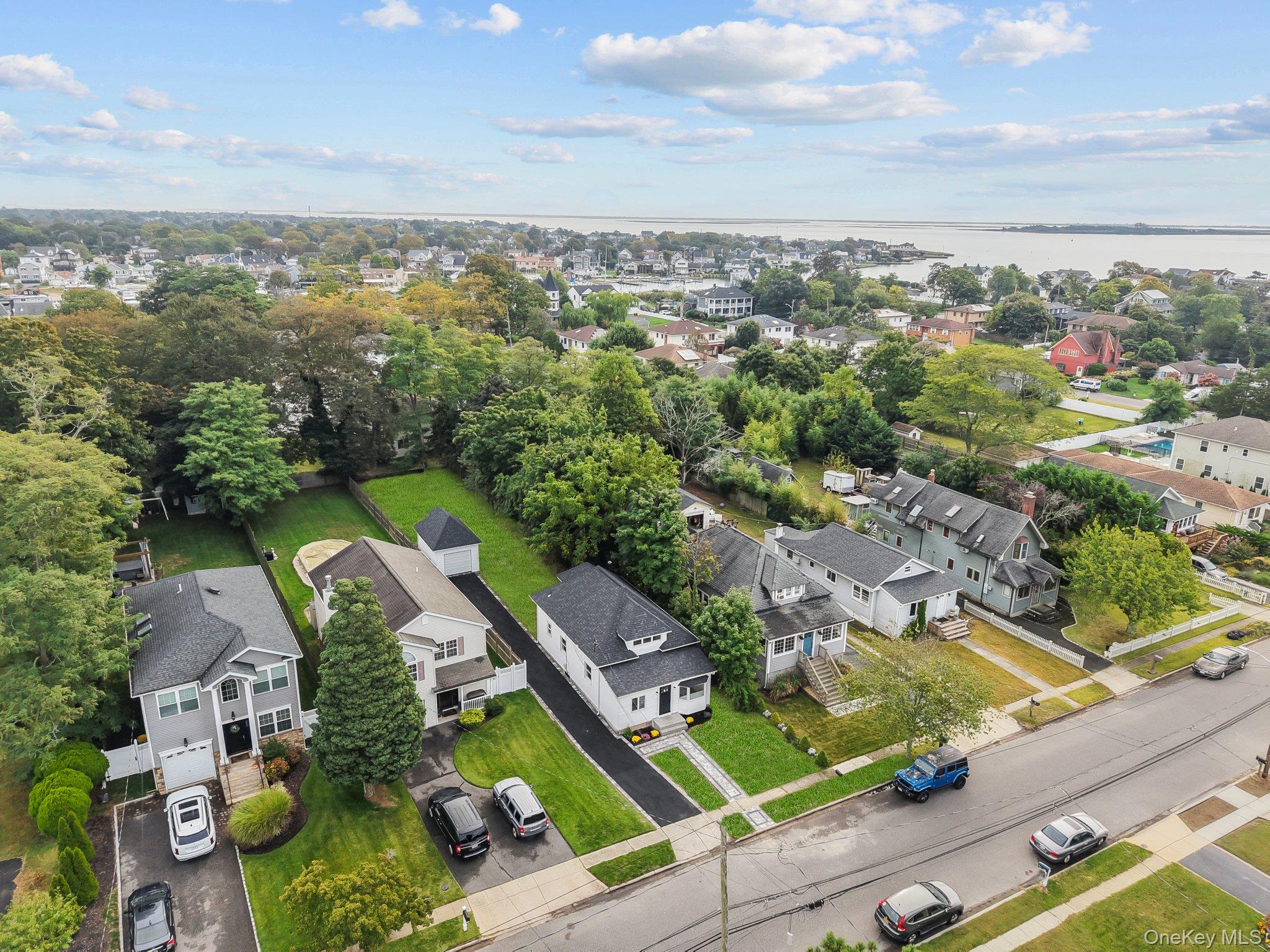 15 E Hamilton Avenue, Massapequa, NY 11758