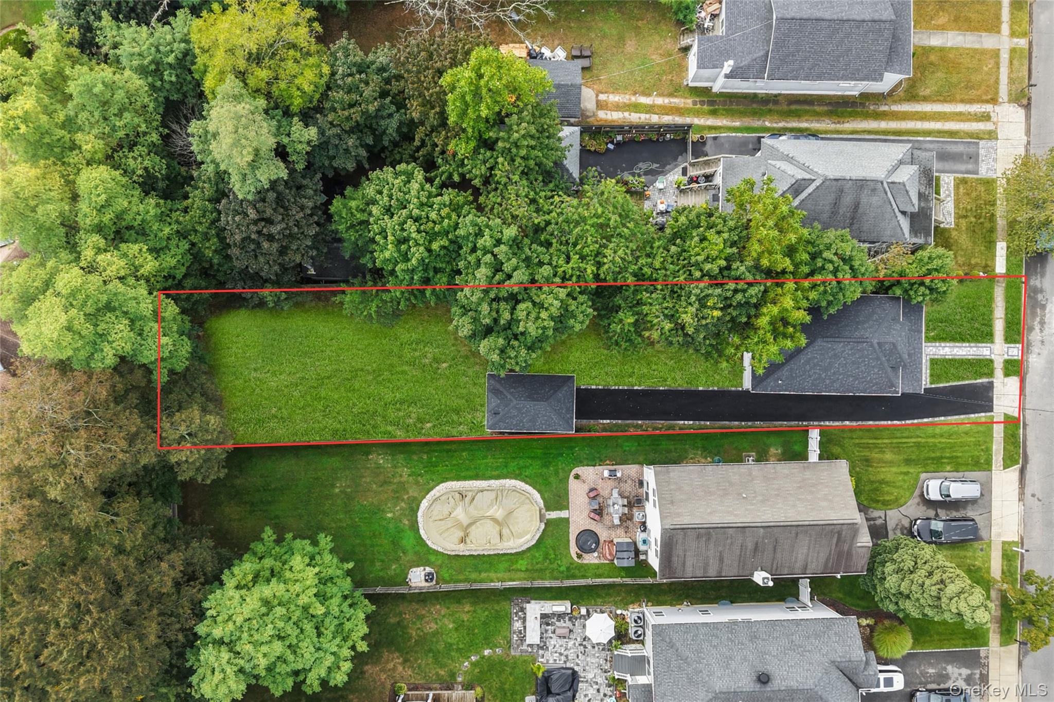 15 E Hamilton Avenue, Massapequa, NY 11758