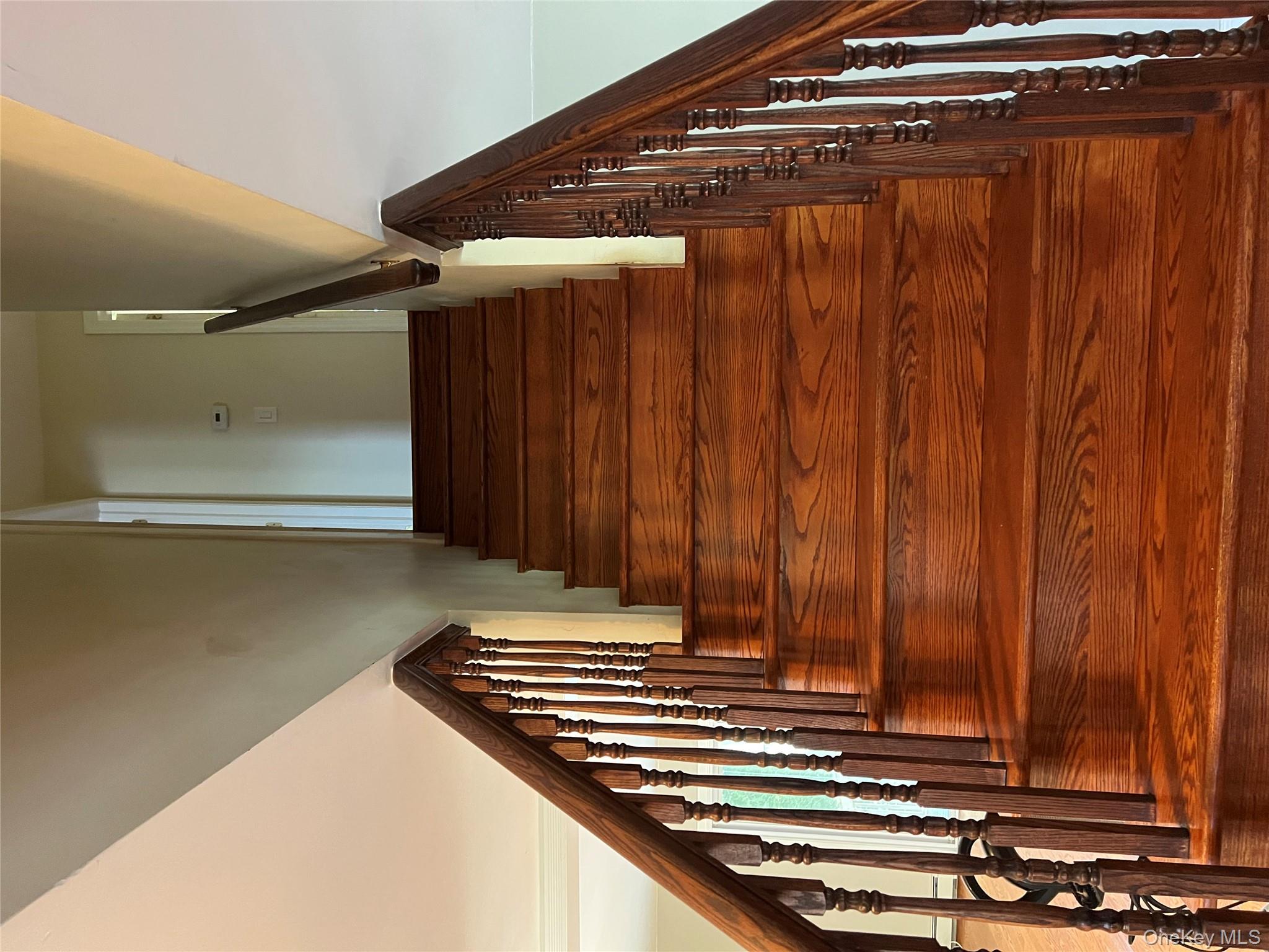 10 Jonah Road, Miller Place, NY 11764