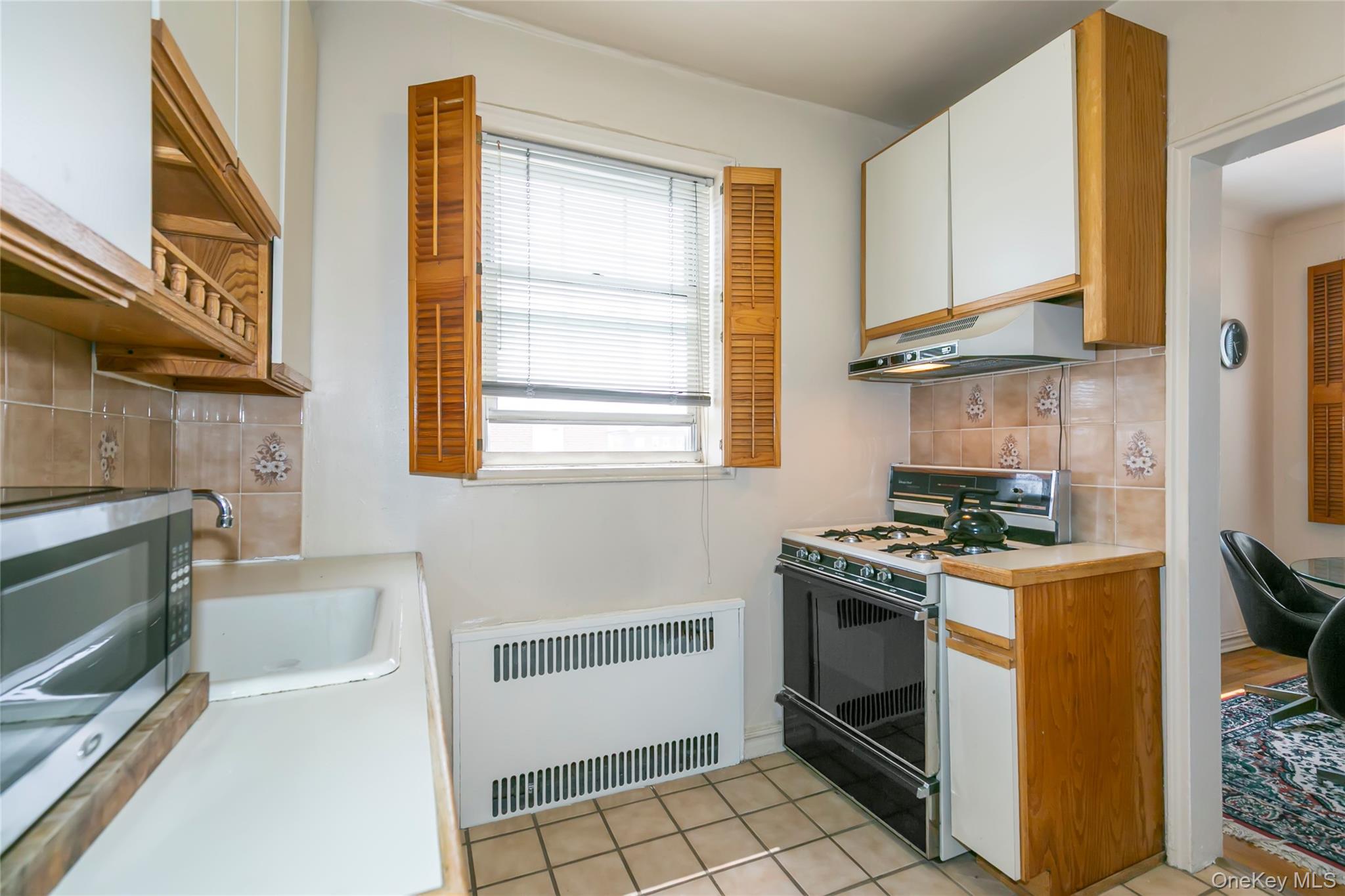 77-15 113 Street # 6L, Forest Hills, NY 11375