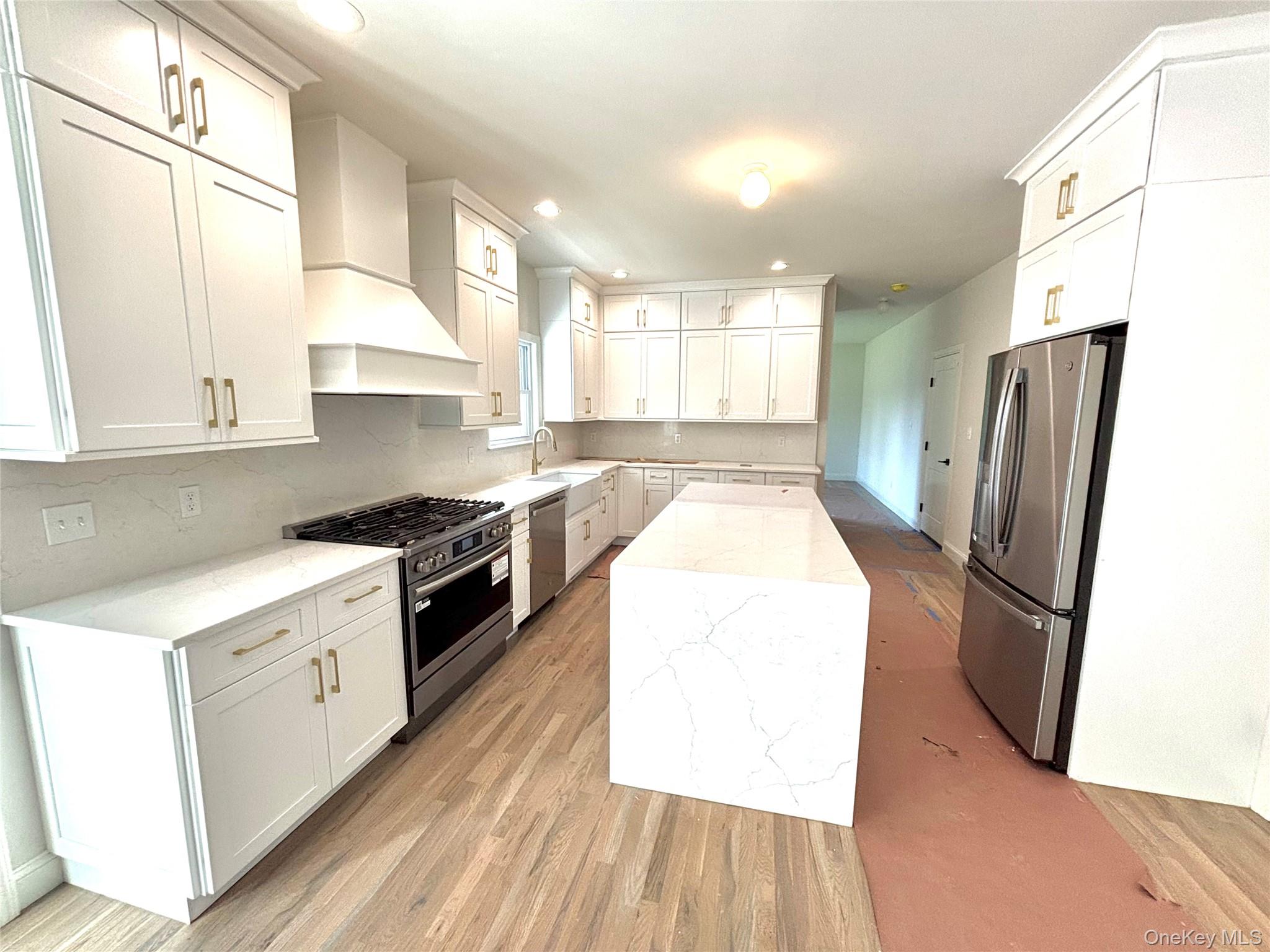 726 Middle, Bayport, NY 11705