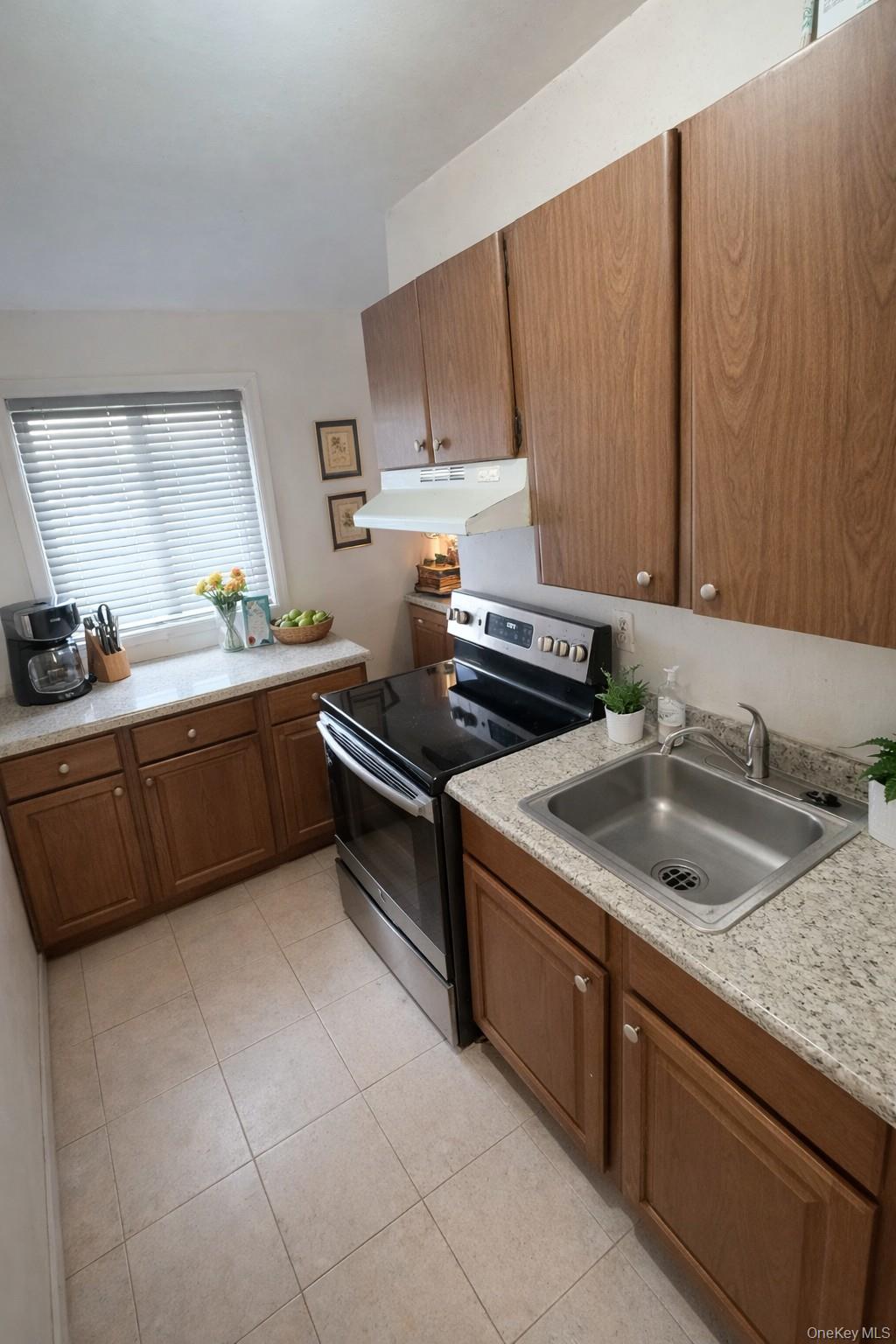 2453 B Union Boulevard # 15A, Islip, NY 11751