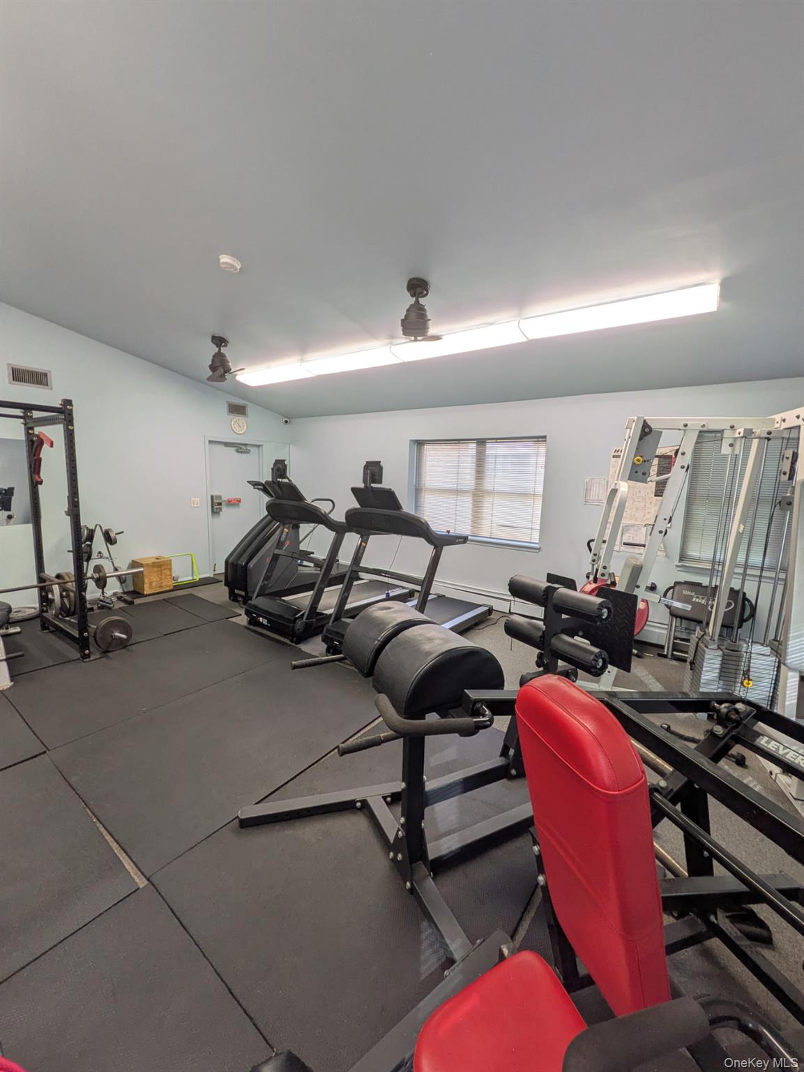 2453 B Union Boulevard # 15A, Islip, NY 11751