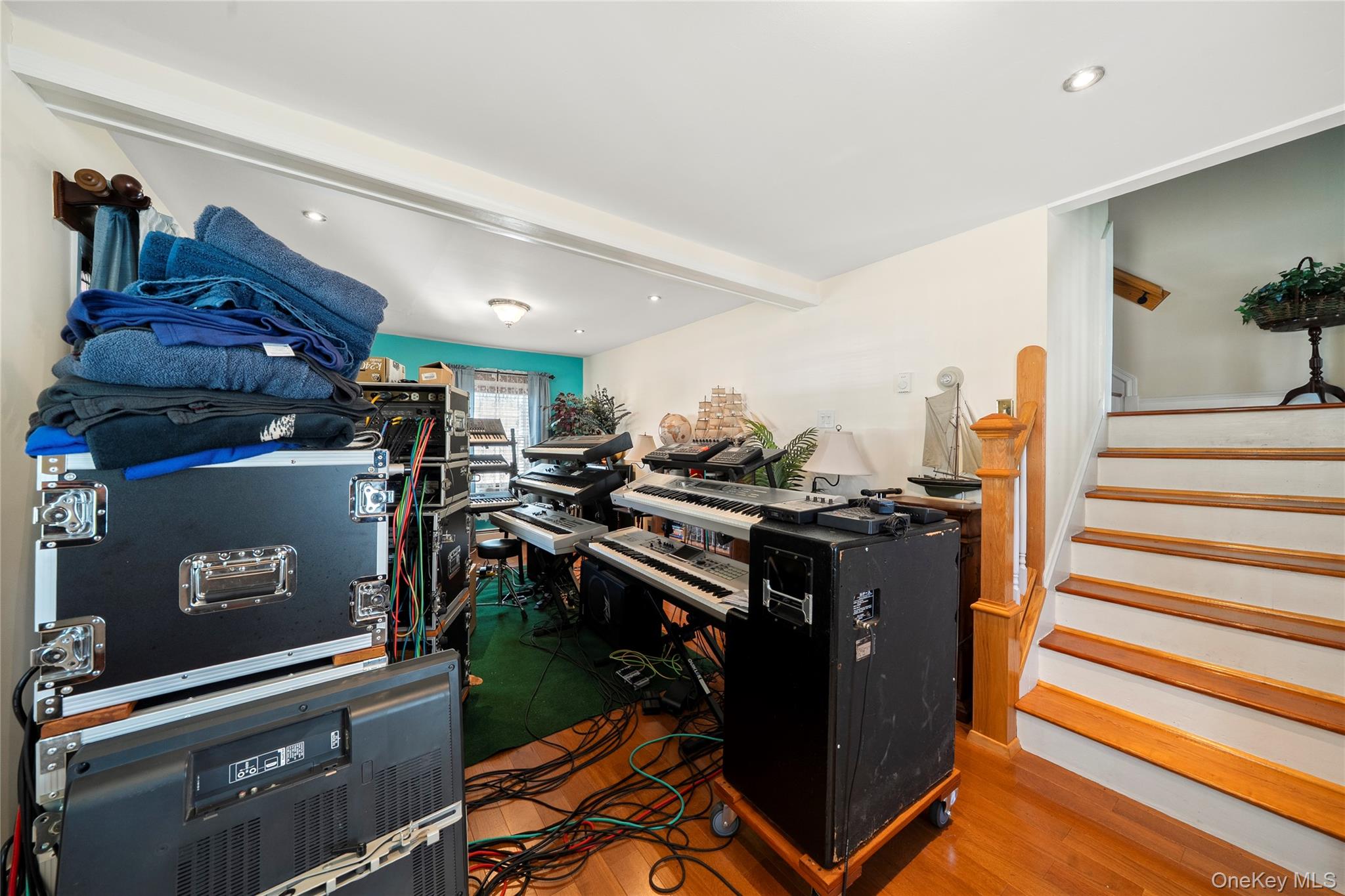 62 Center Avenue, Bay Shore, NY 11706