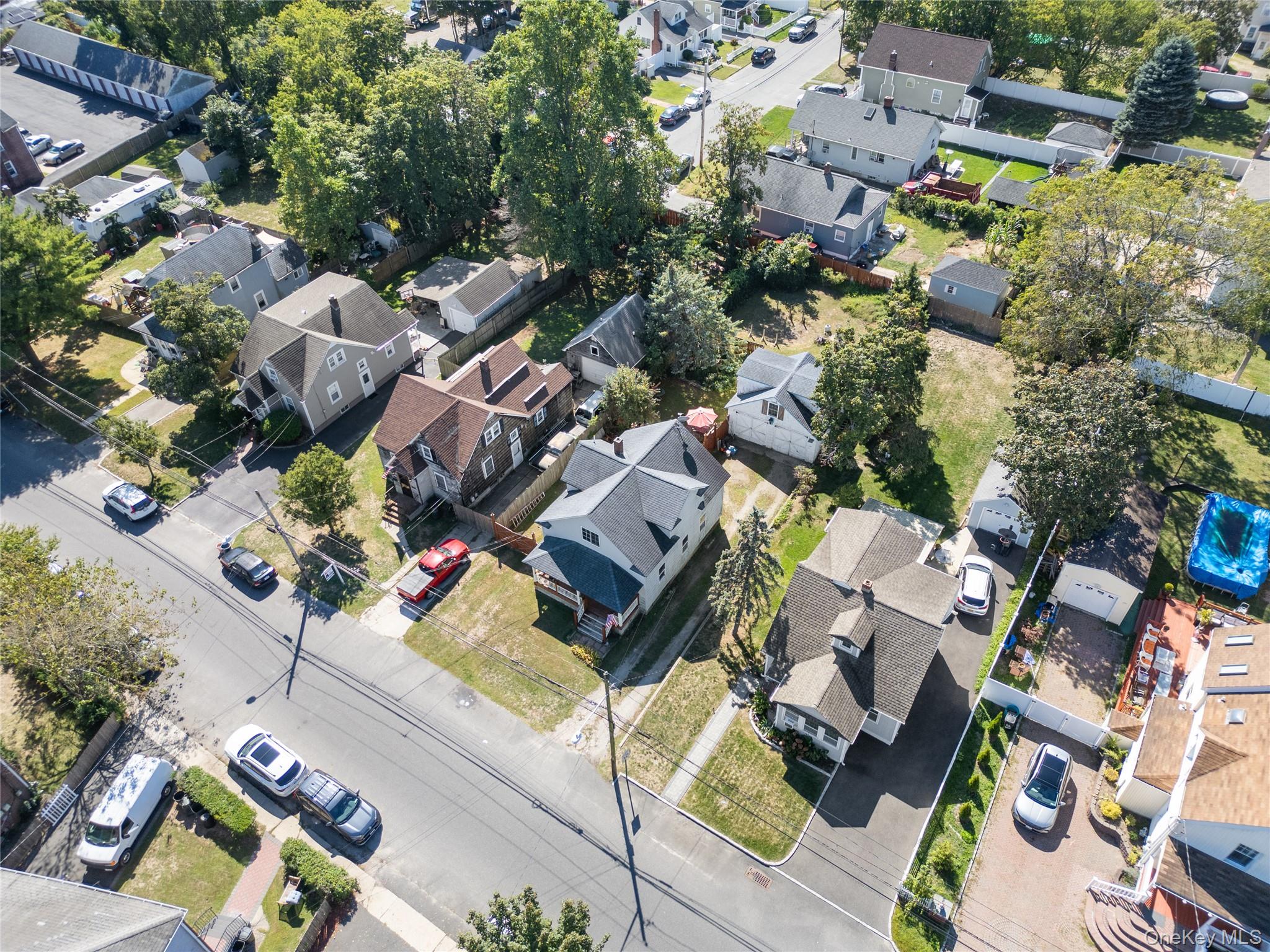 62 Center Avenue, Bay Shore, NY 11706