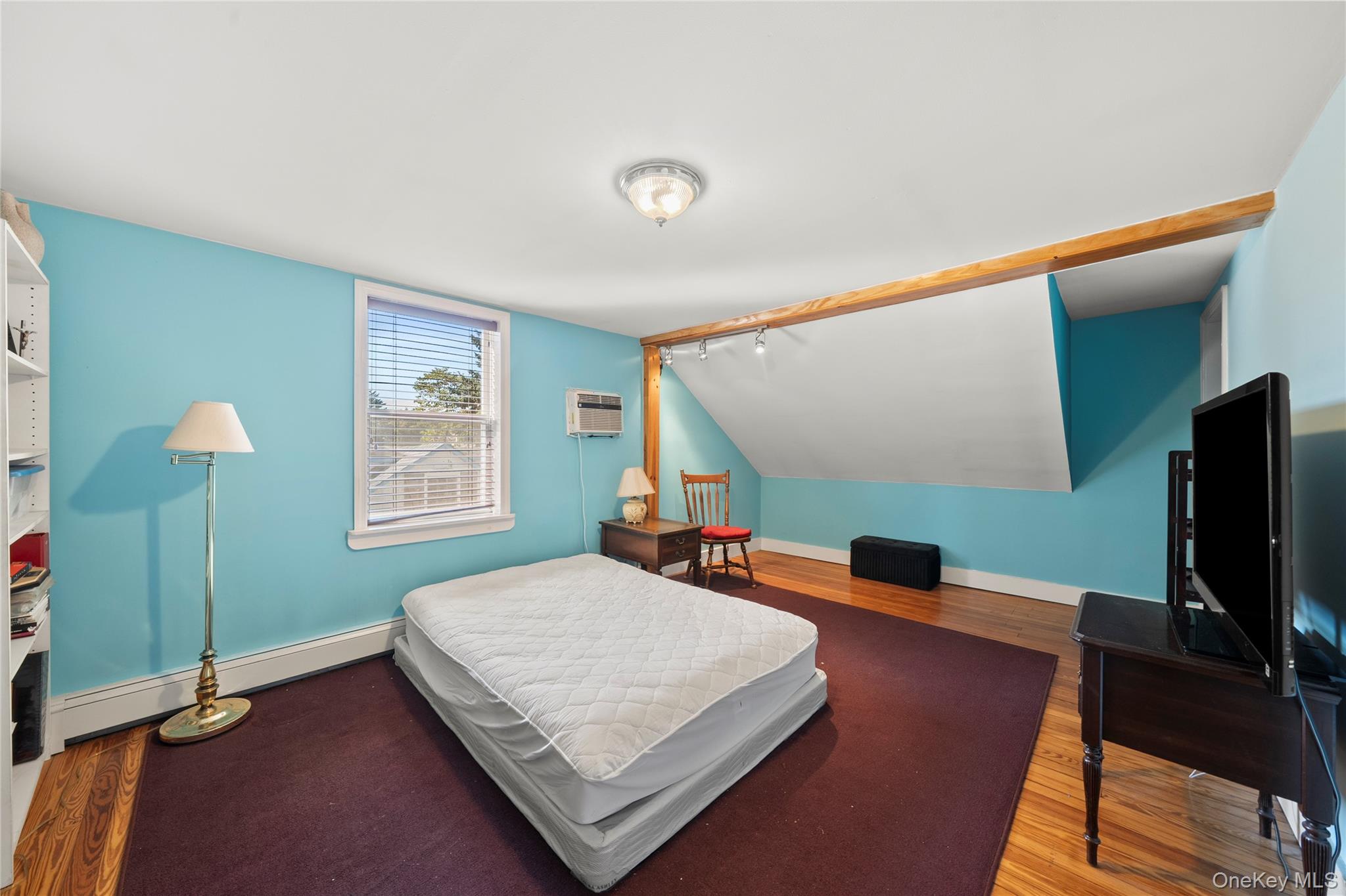 62 Center Avenue, Bay Shore, NY 11706