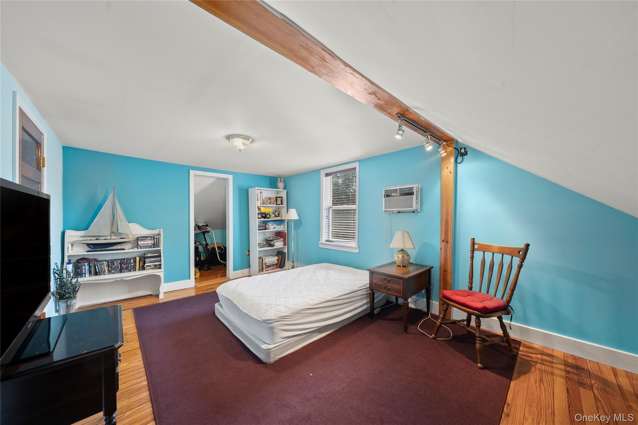 62 Center Avenue, Bay Shore, NY 11706