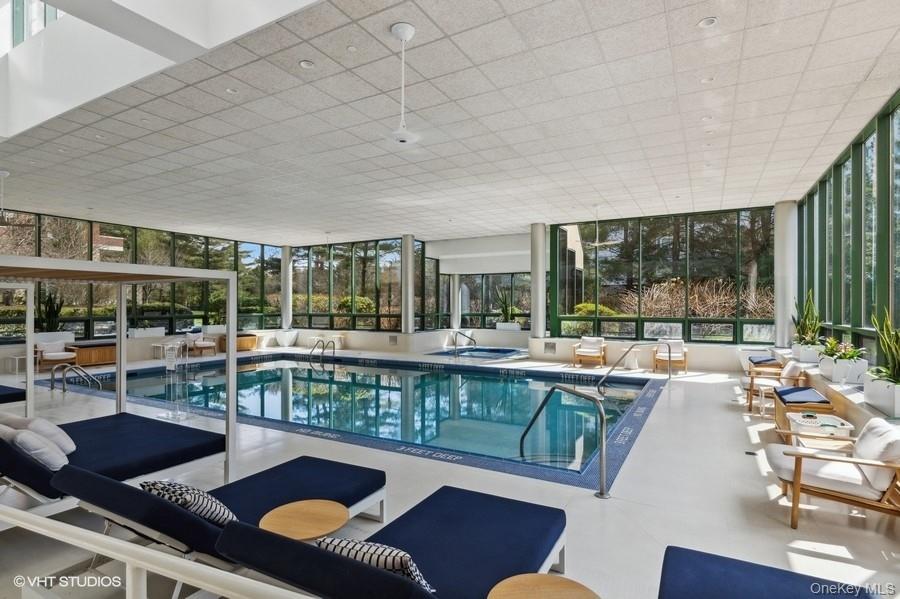 100 Hilton Avenue # 907, Garden City, NY 11530