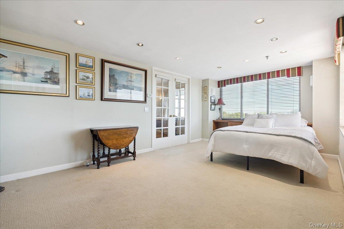 100 Hilton Avenue # 907, Garden City, NY 11530