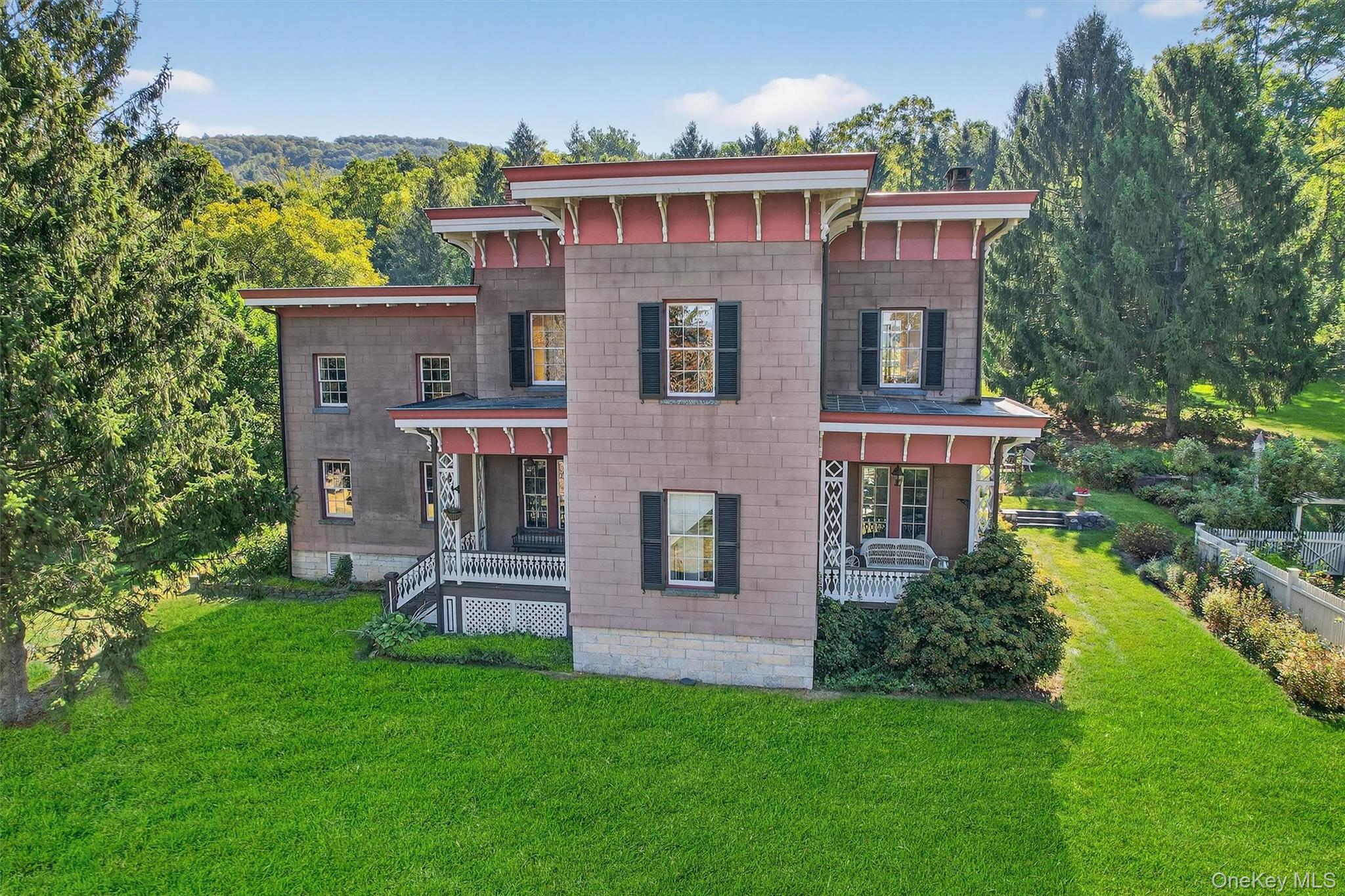 96 Bellvale Lakes Road, Warwick, NY 10990