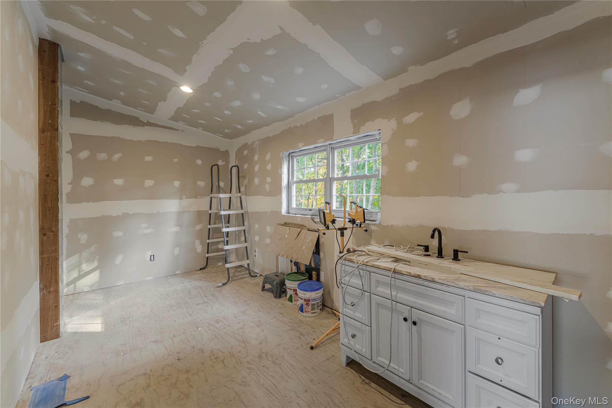 17 Brendella Court, Wallkill, NY 12589