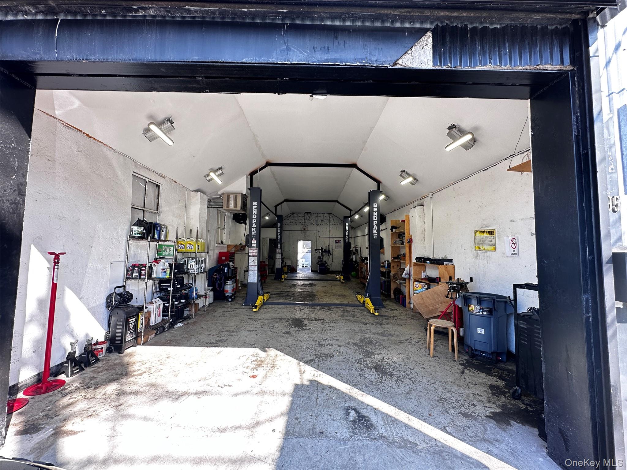 95 E Jericho Turnpike, Huntington, NY 11746