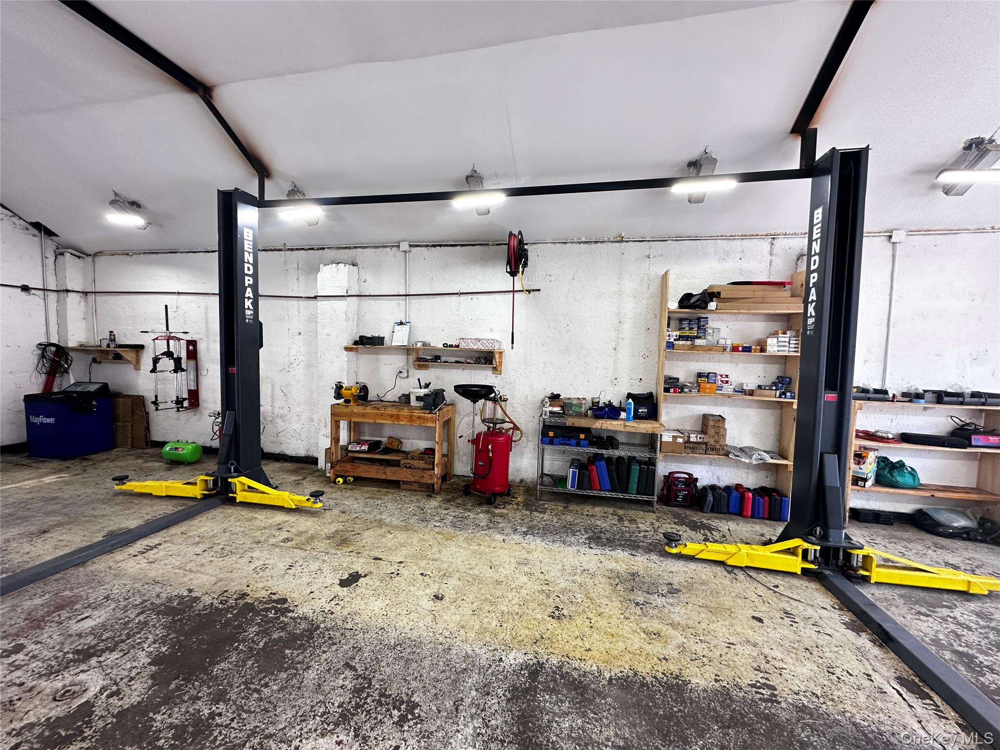 95 E Jericho Turnpike, Huntington, NY 11746