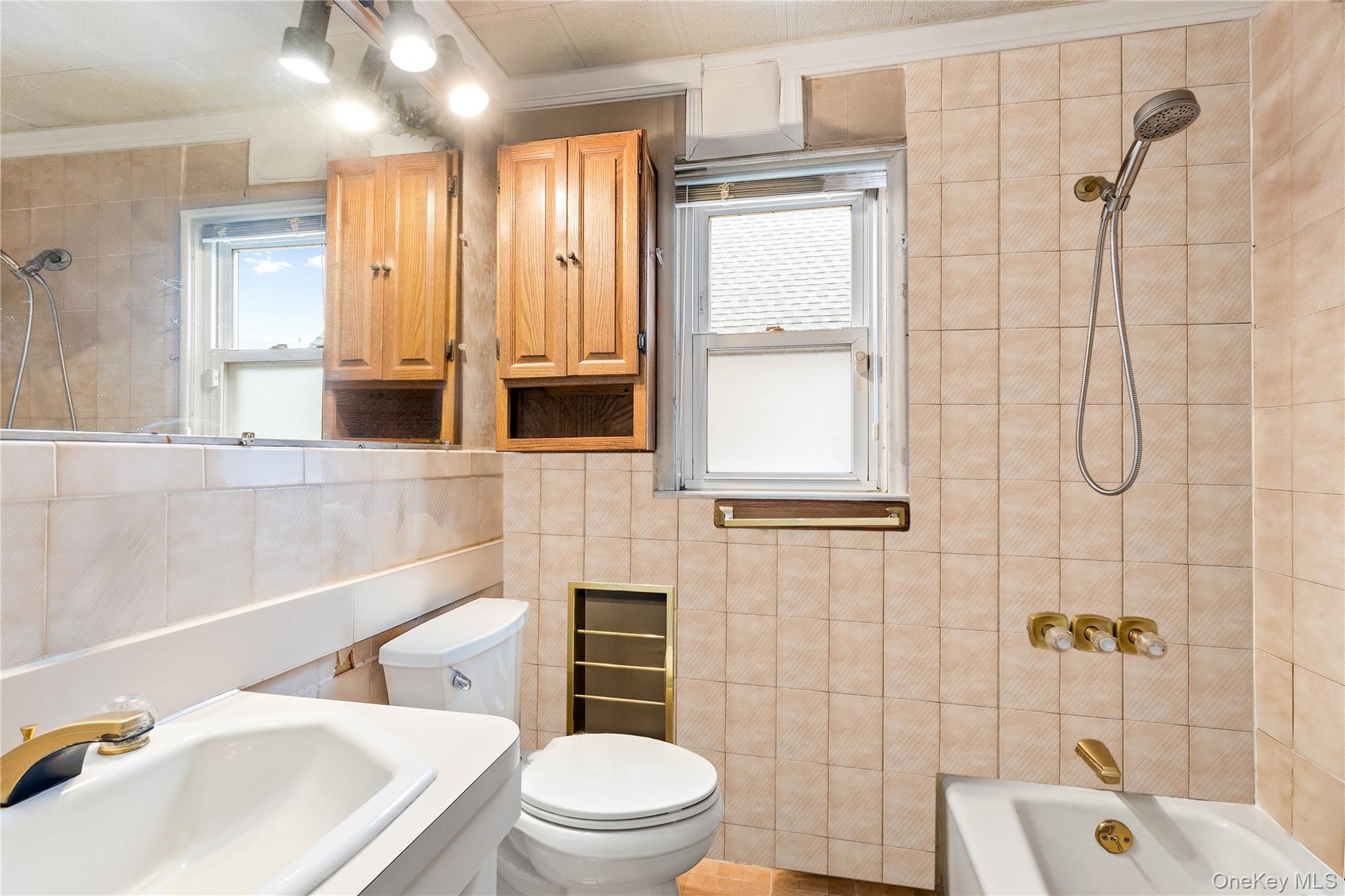 24112 148th Avenue, Rosedale, NY 11422