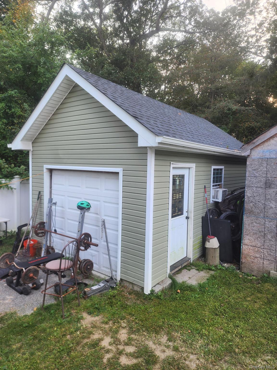 14 Hickory Street, Wyandanch, NY 11798