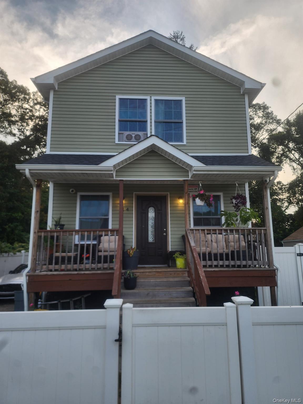 14 Hickory Street, Wyandanch, NY 11798