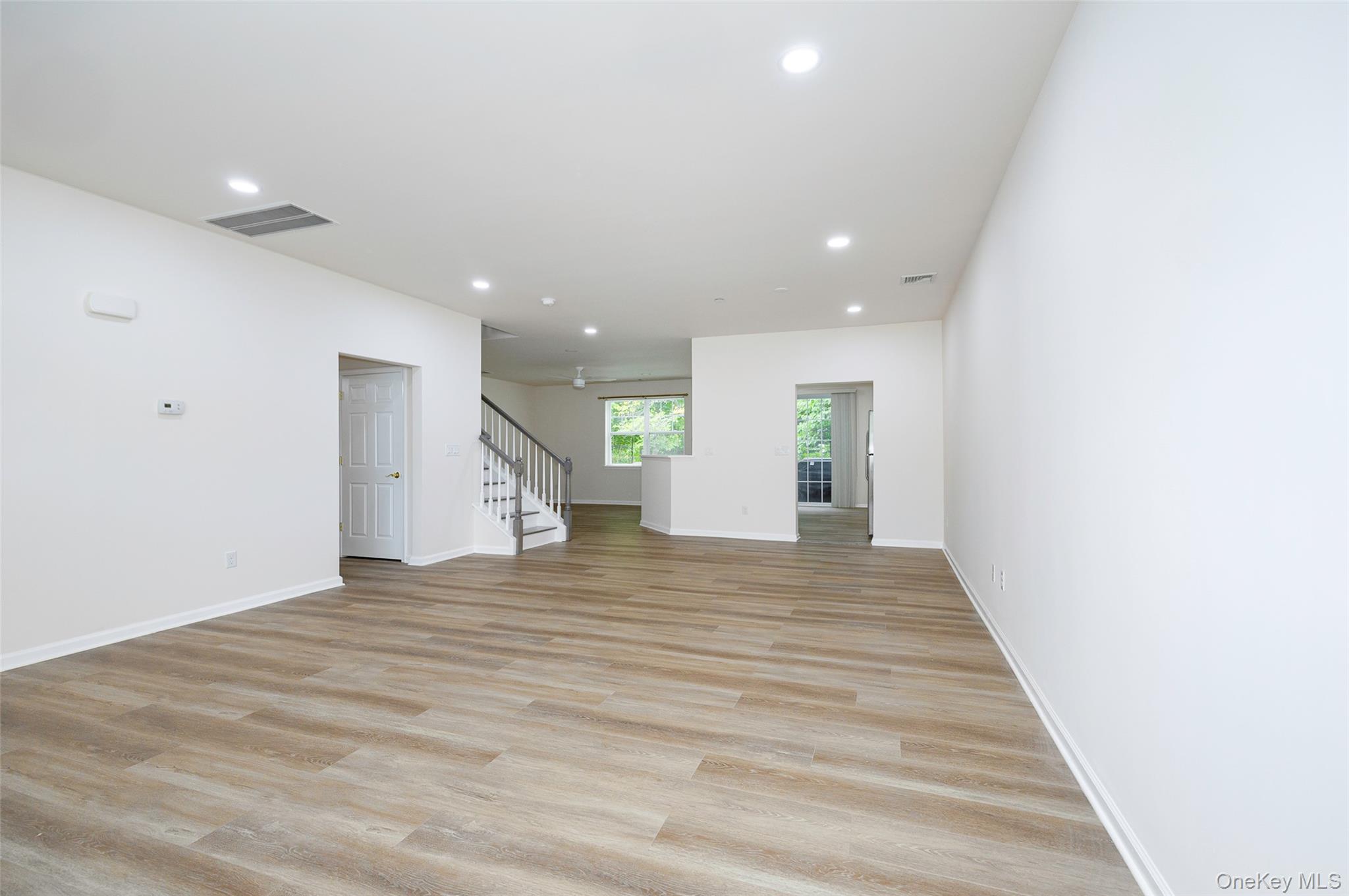 32 Halley Court, Poughkeepsie, NY 12601