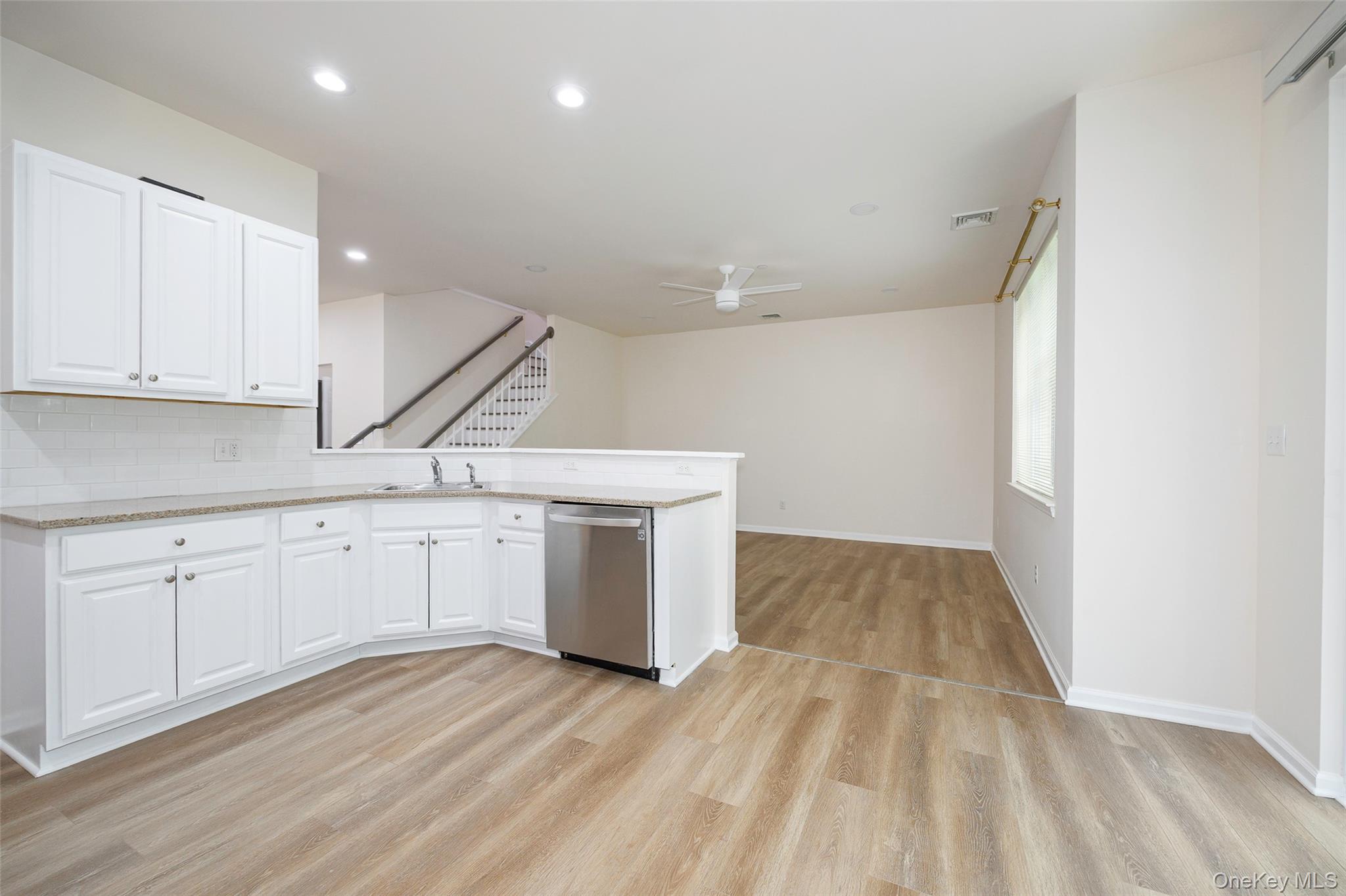 32 Halley Court, Poughkeepsie, NY 12601