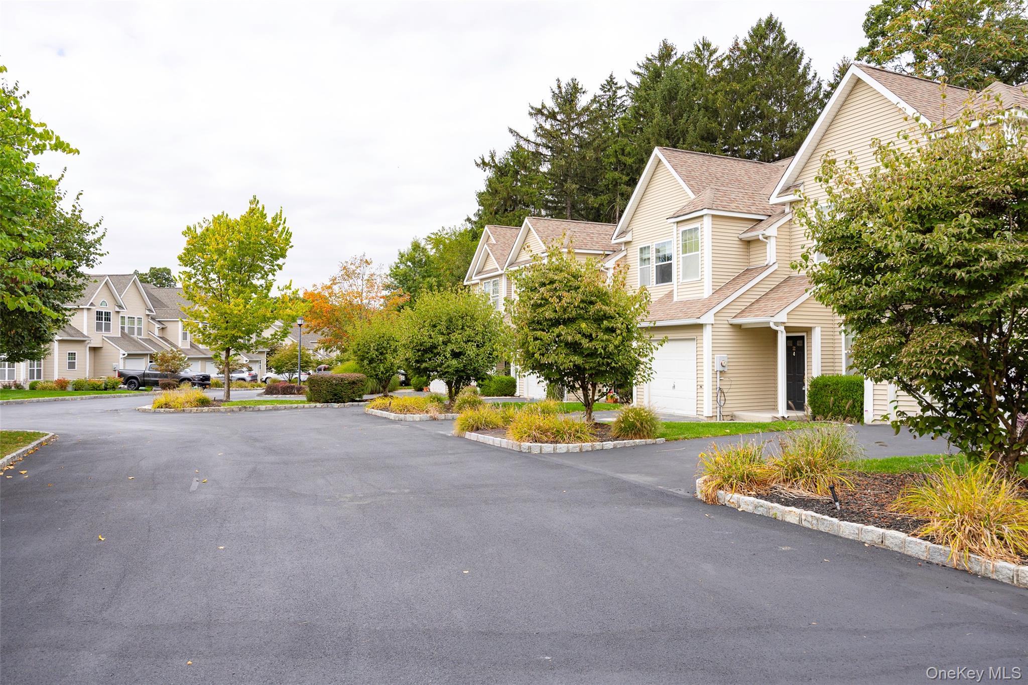 32 Halley Court, Poughkeepsie, NY 12601