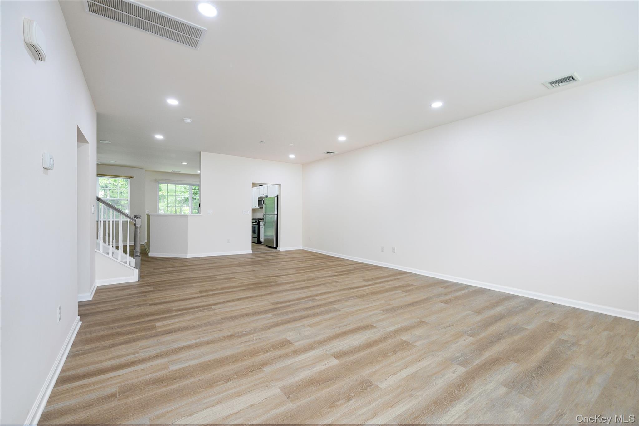 32 Halley Court, Poughkeepsie, NY 12601