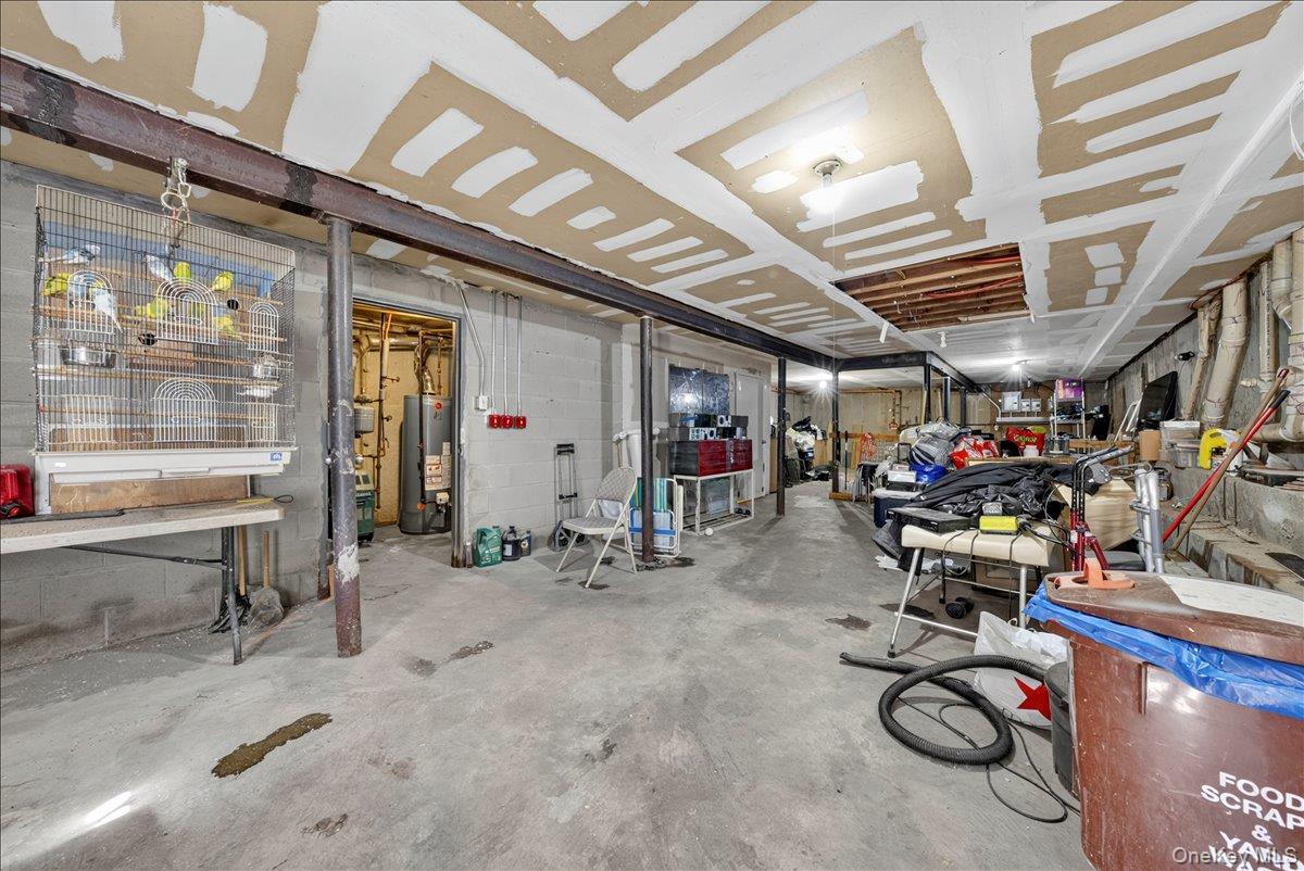 850 E 214th Street, Bronx, NY 10467