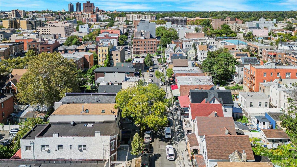 850 E 214th Street, Bronx, NY 10467