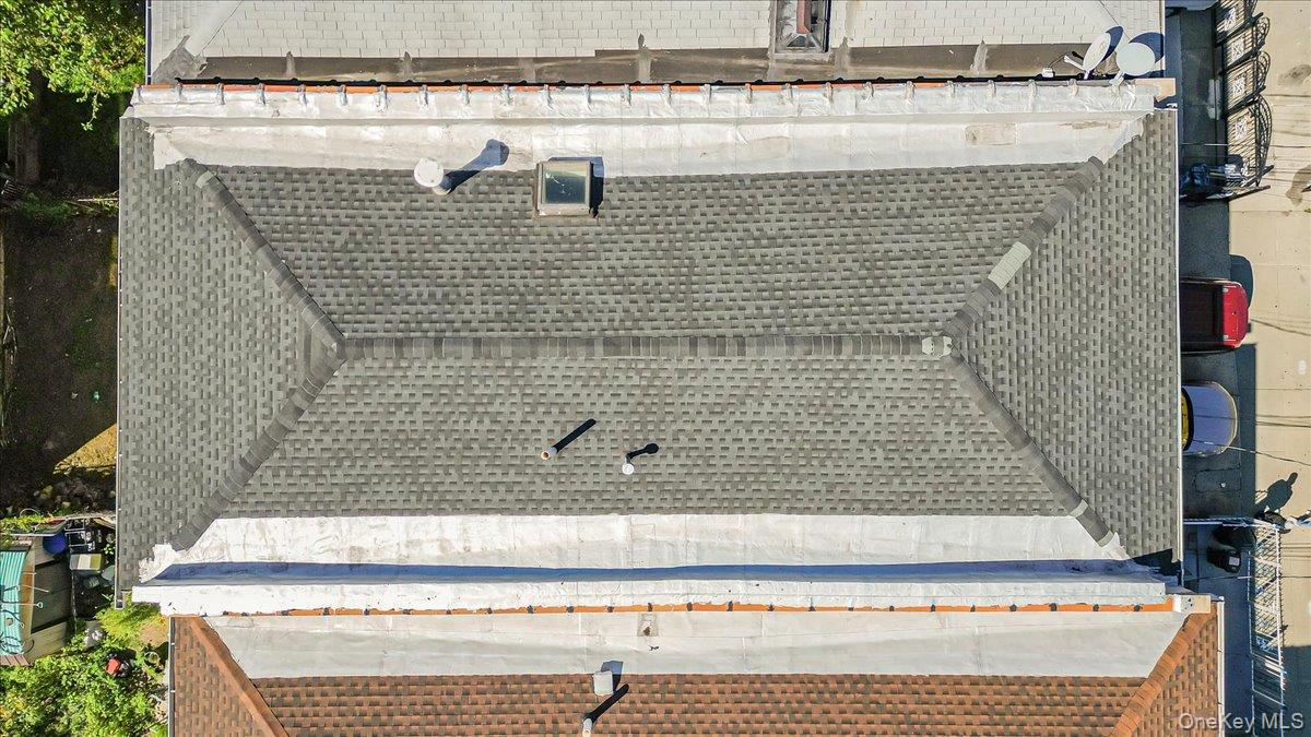 850 E 214th Street, Bronx, NY 10467