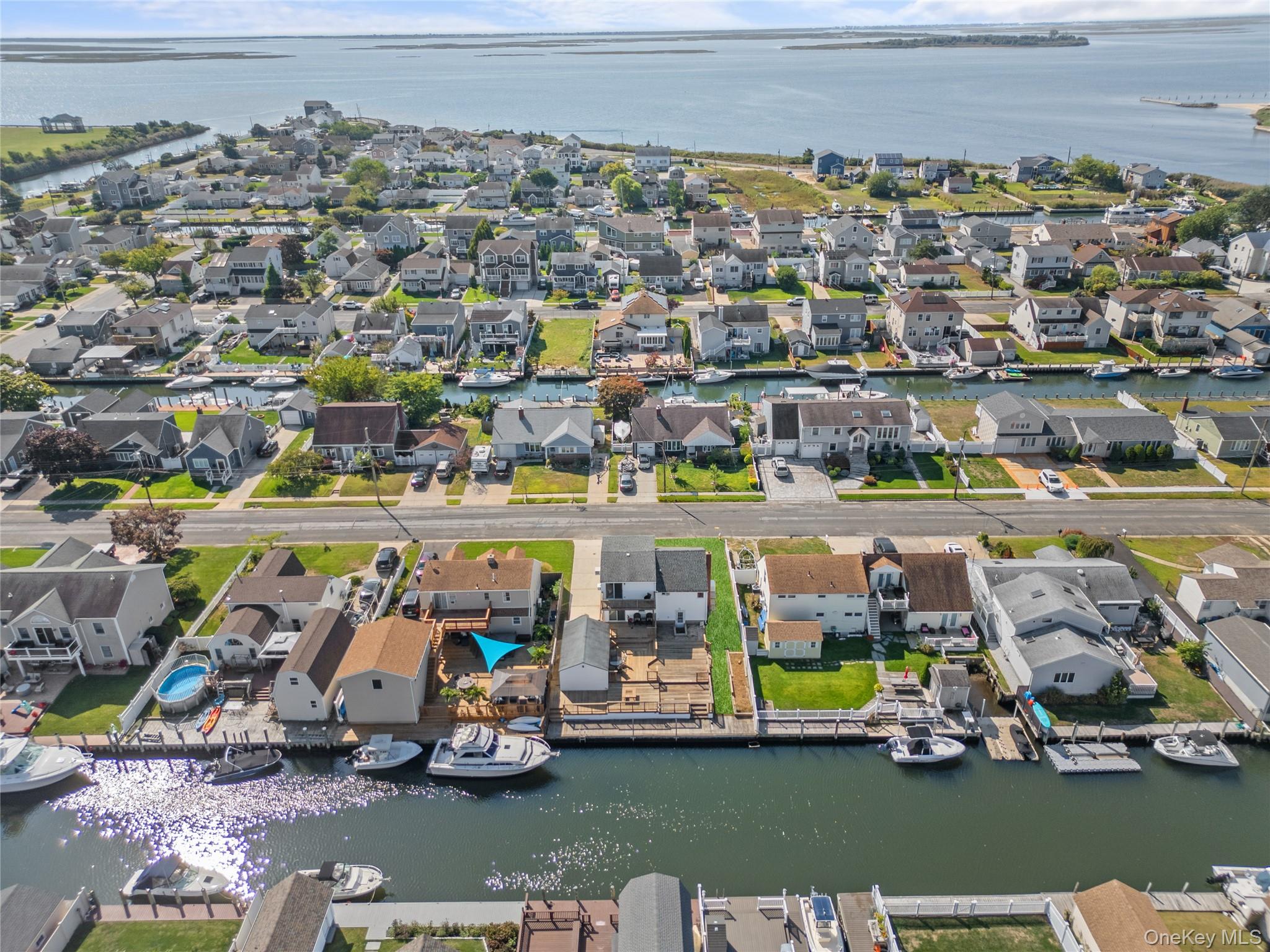 15 Hayes Road, Amity Harbor, NY 11701