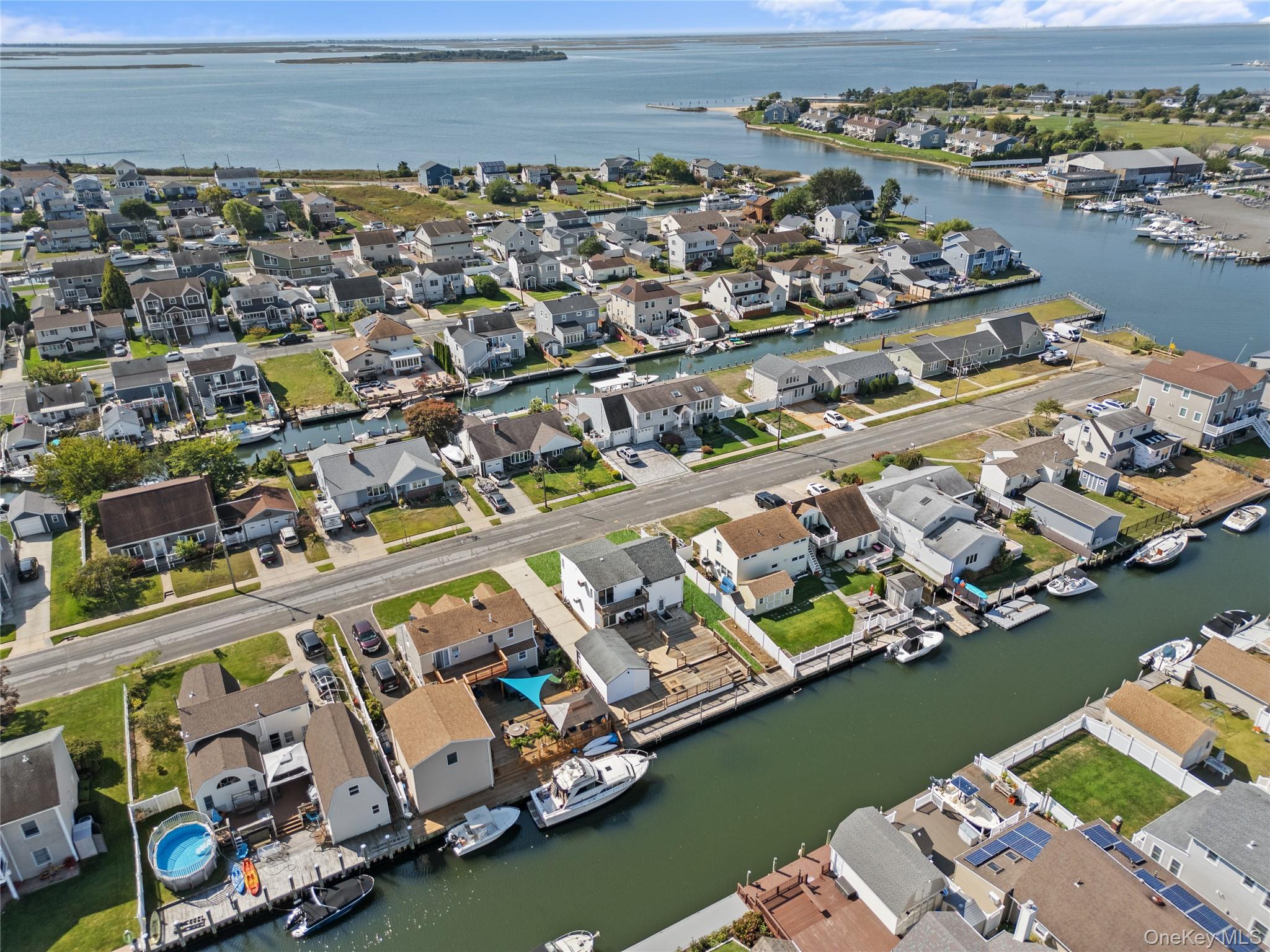 15 Hayes Road, Amity Harbor, NY 11701