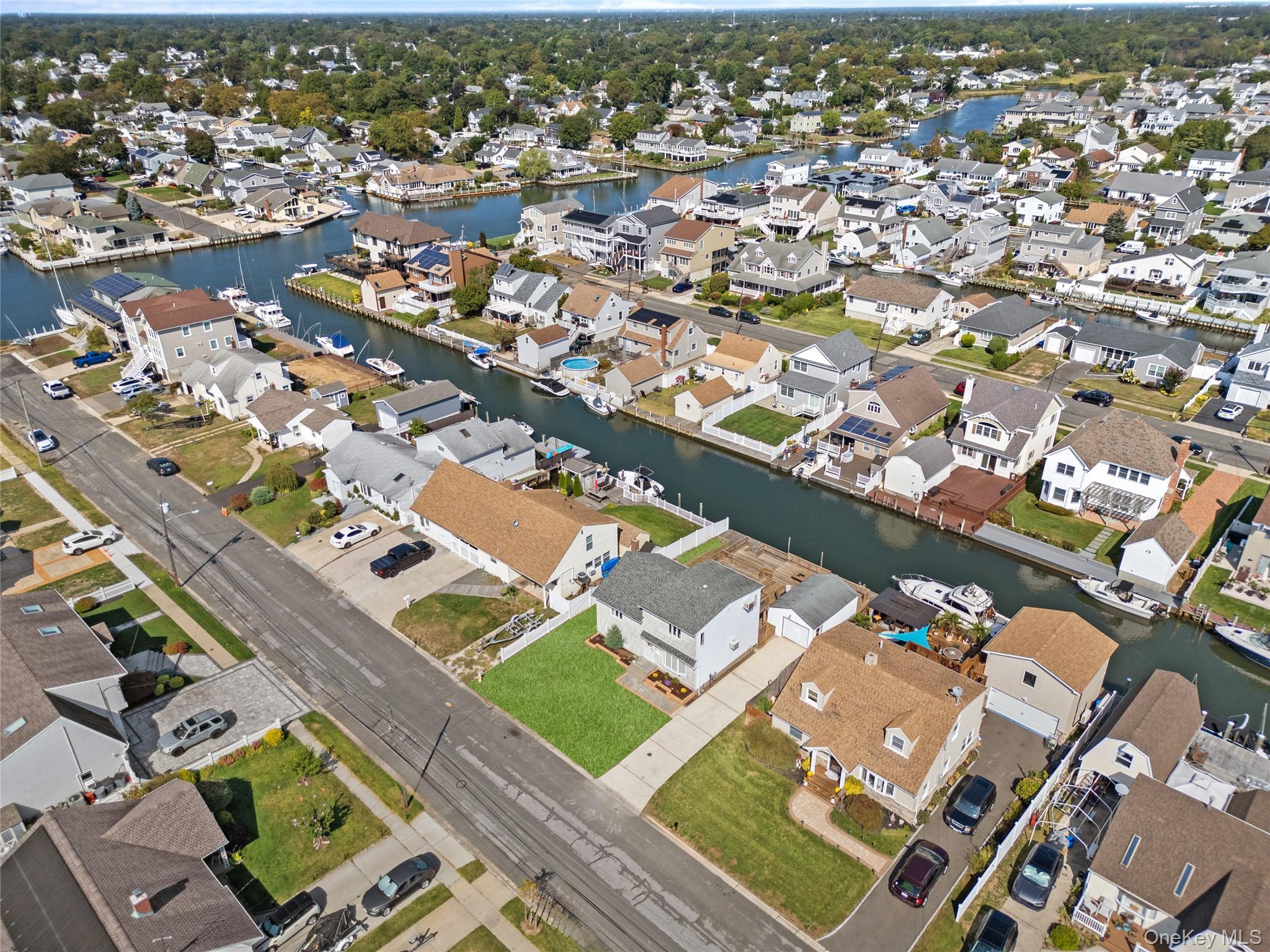 15 Hayes Road, Amity Harbor, NY 11701