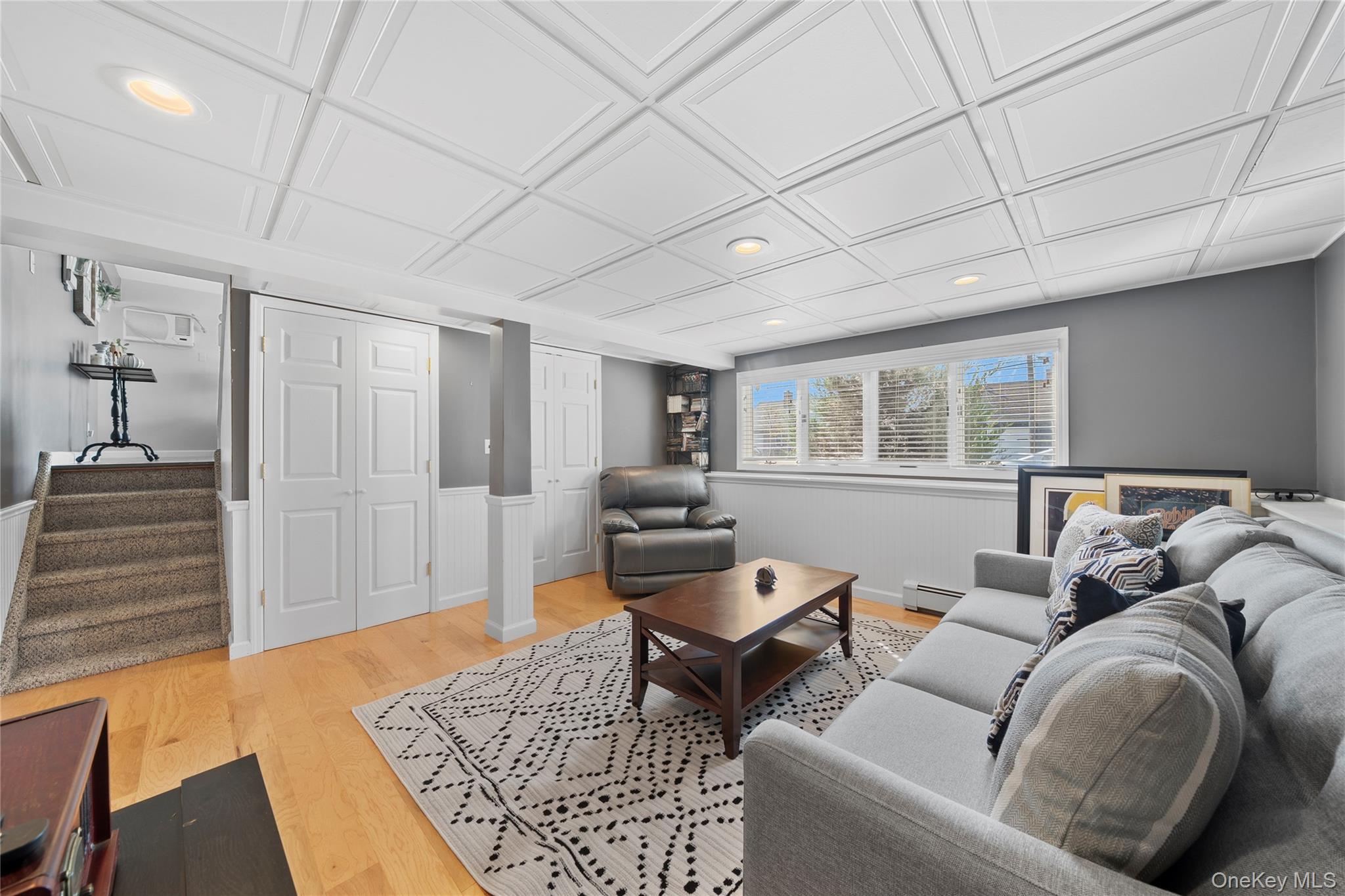 15 Hayes Road, Amity Harbor, NY 11701