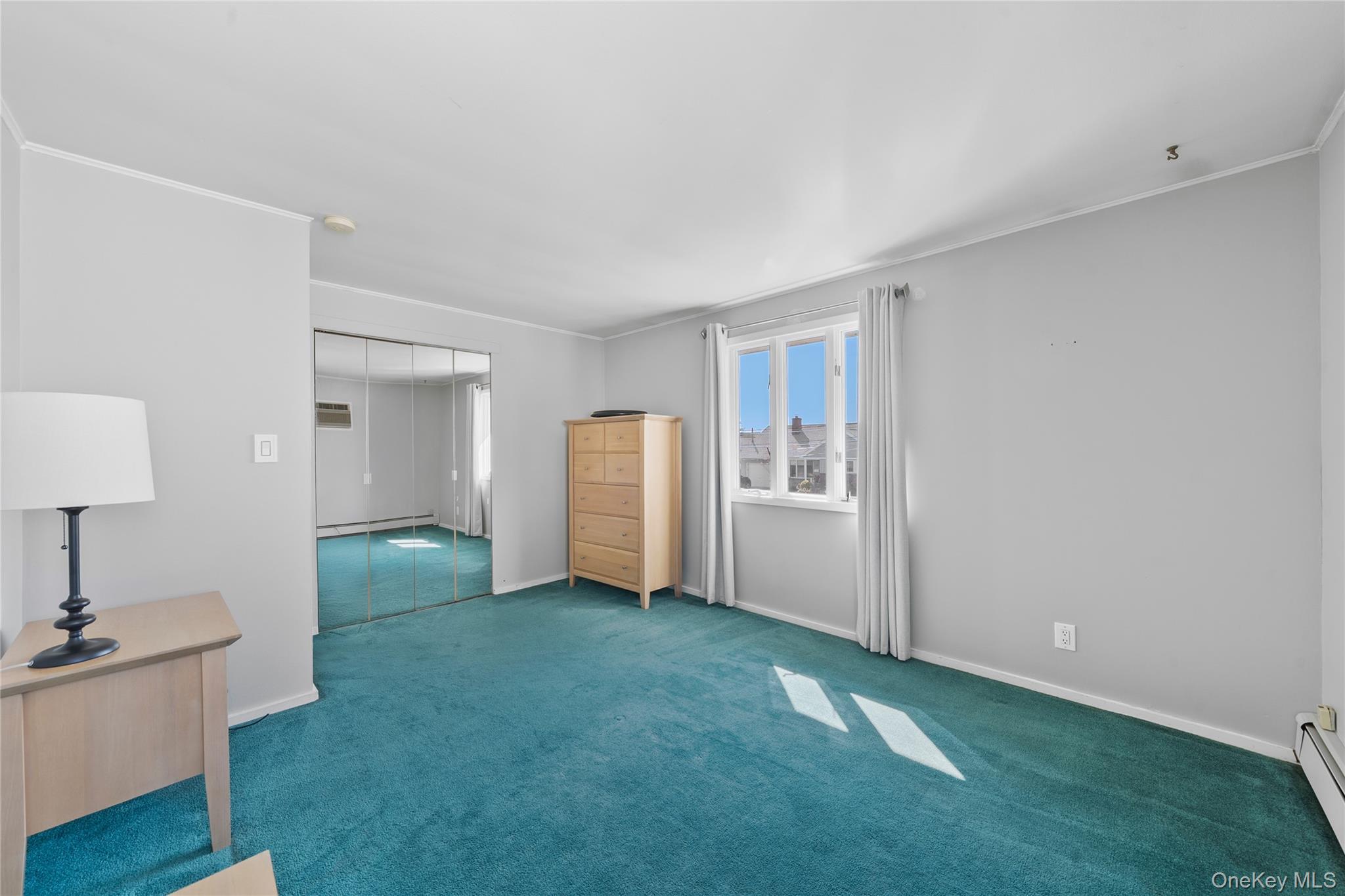 15 Hayes Road, Amity Harbor, NY 11701