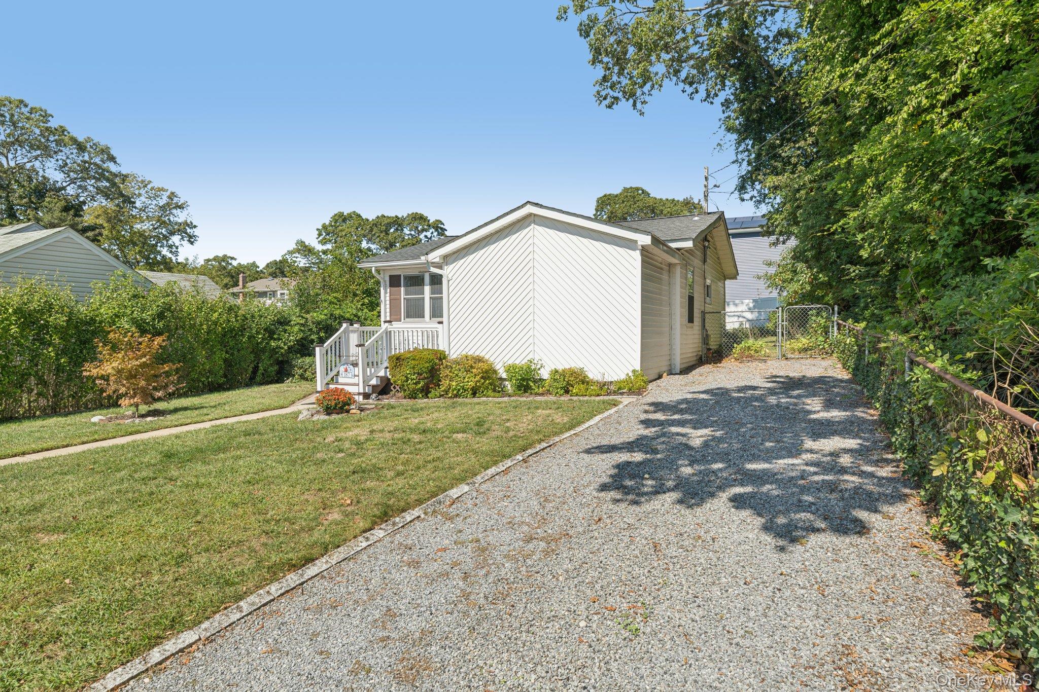 187 N Huron Street, Ronkonkoma, NY 11779