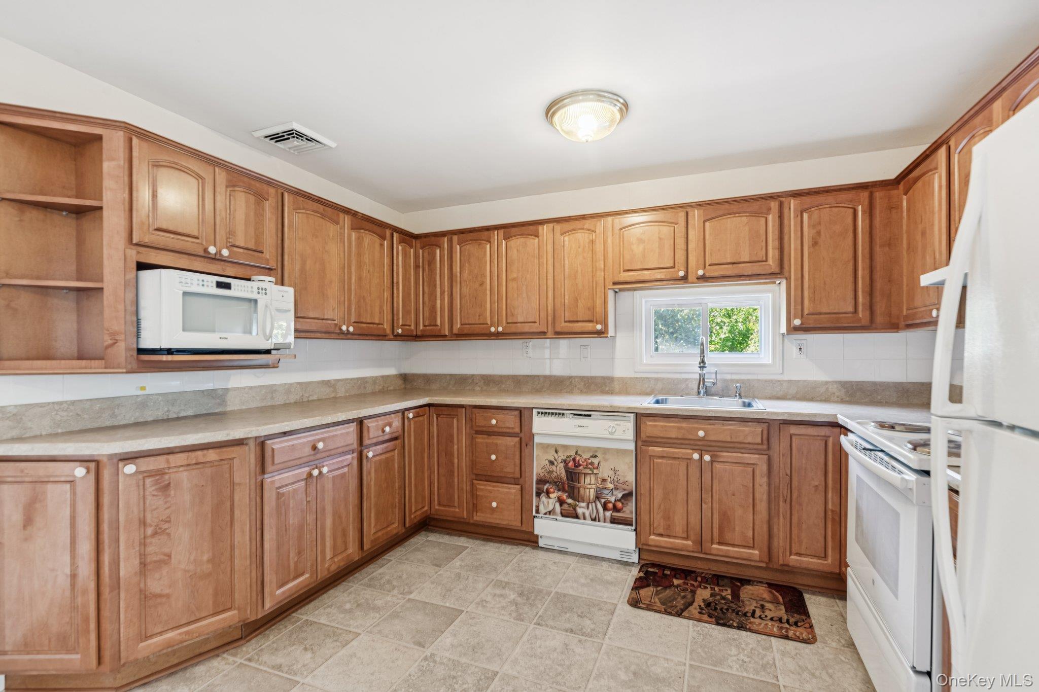 187 N Huron Street, Ronkonkoma, NY 11779