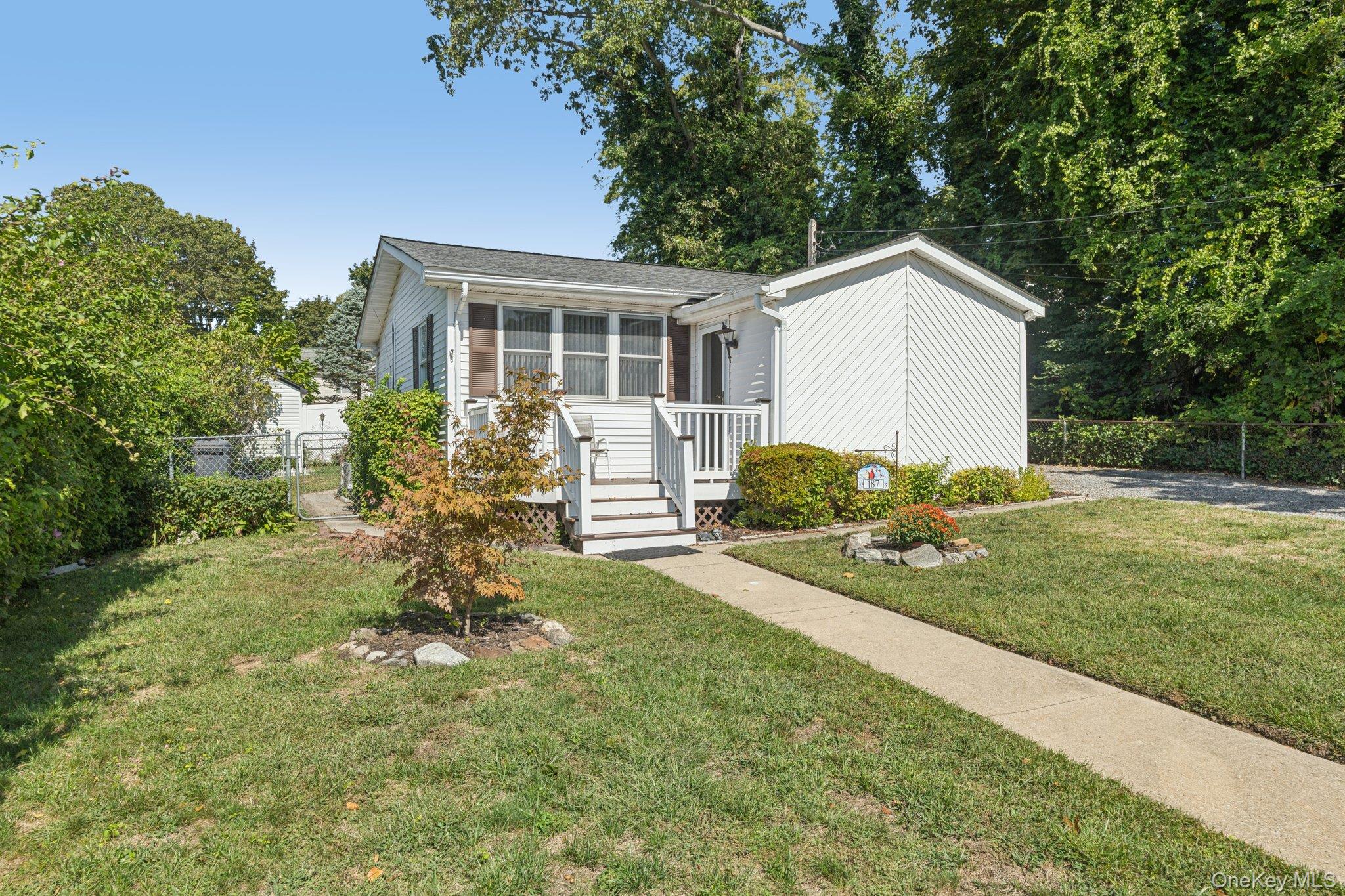 187 N Huron Street, Ronkonkoma, NY 11779