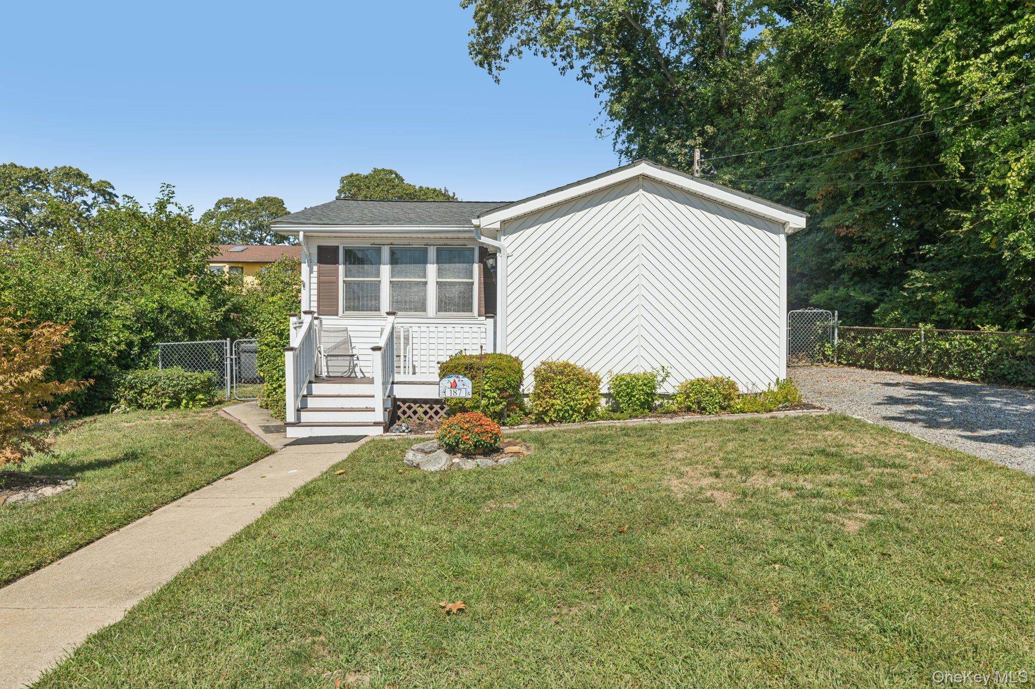 187 N Huron Street, Ronkonkoma, NY 11779