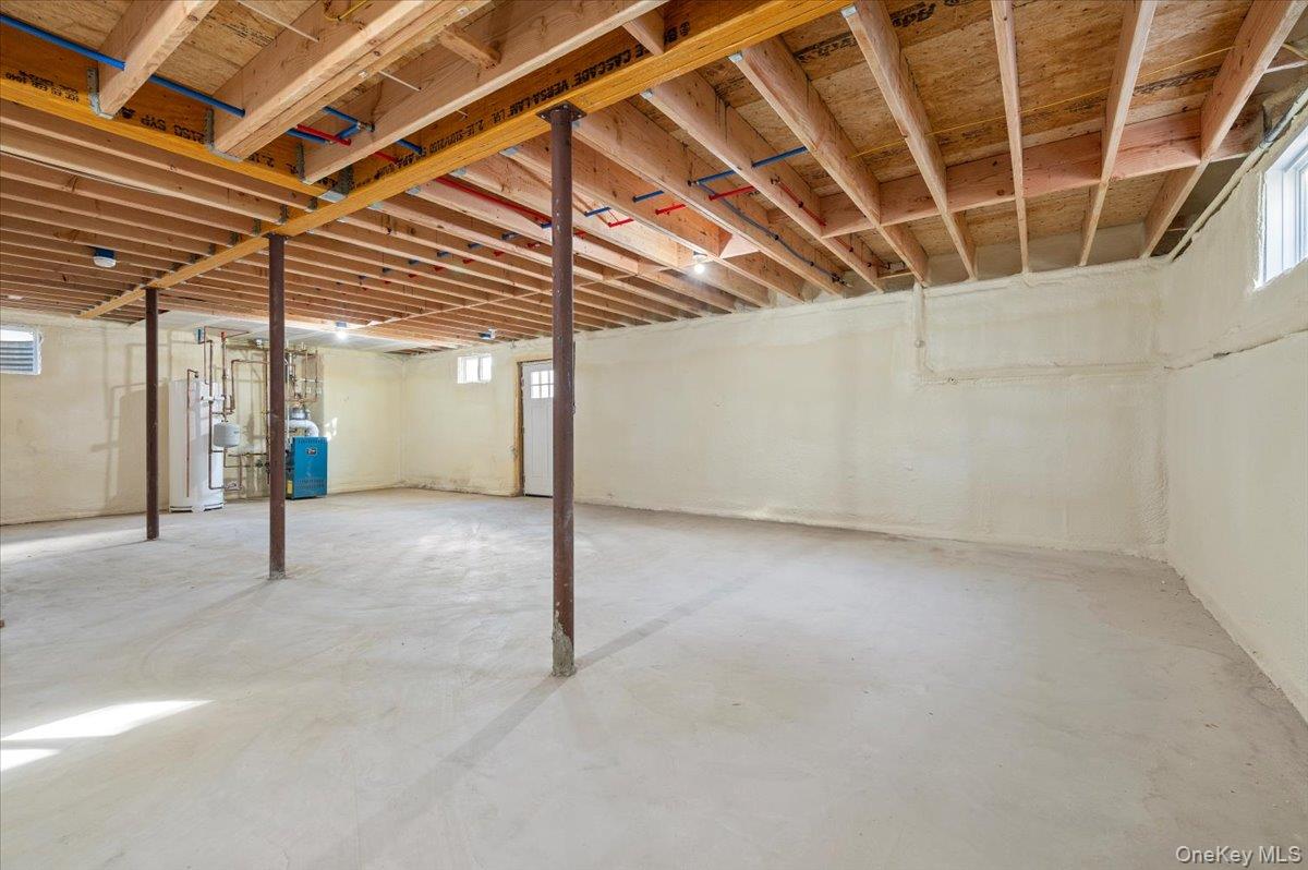 2282 Sycamore Place, Merrick, NY 11566