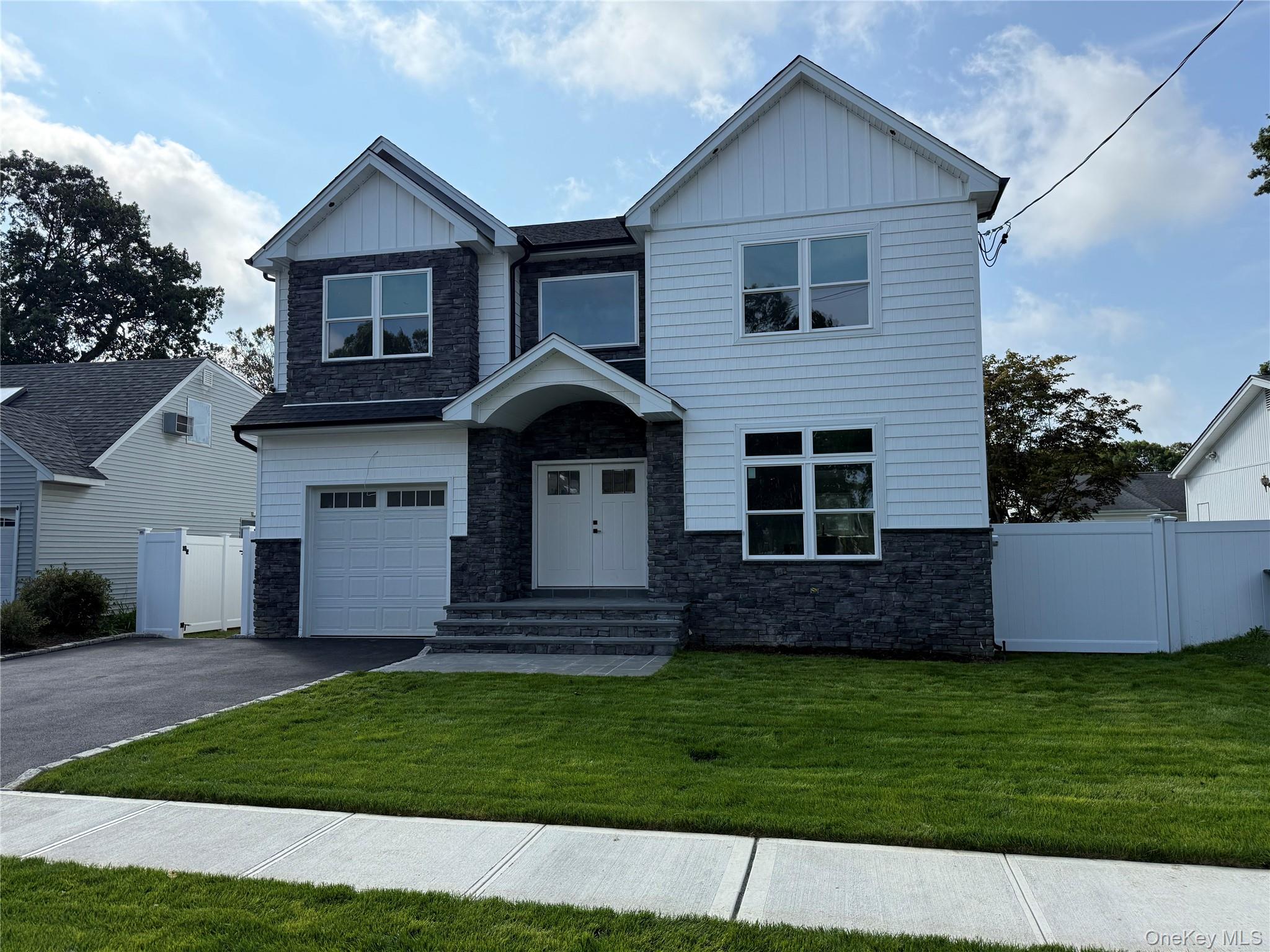 2282 Sycamore Place, Merrick, NY 11566