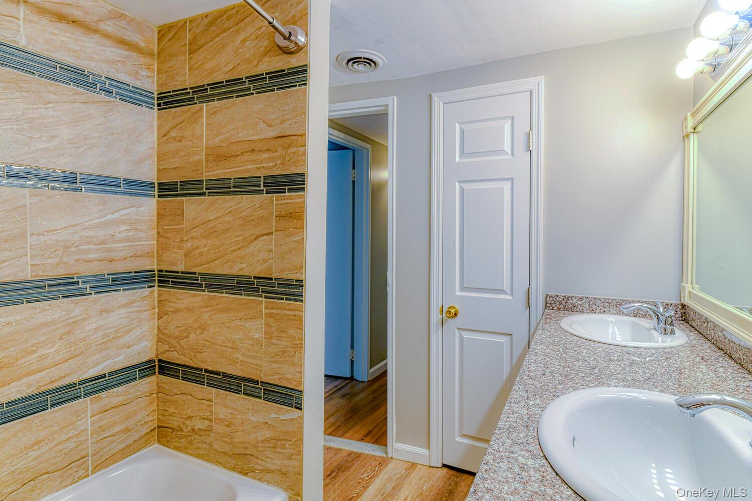 104 Baldwin Lane # 1D, Newburgh, NY 12550