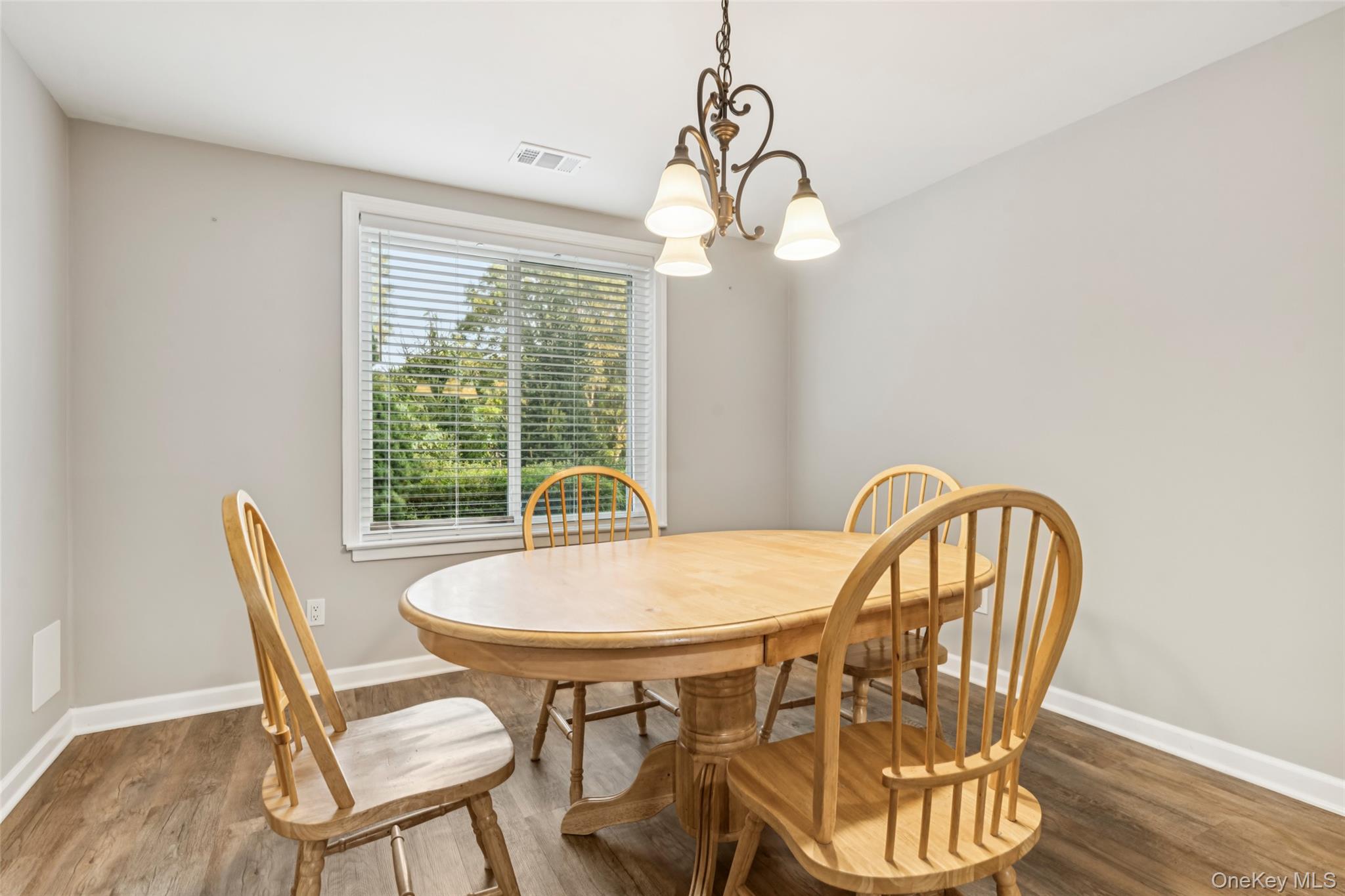 262 Brettonwoods Drive, Coram, NY 11727