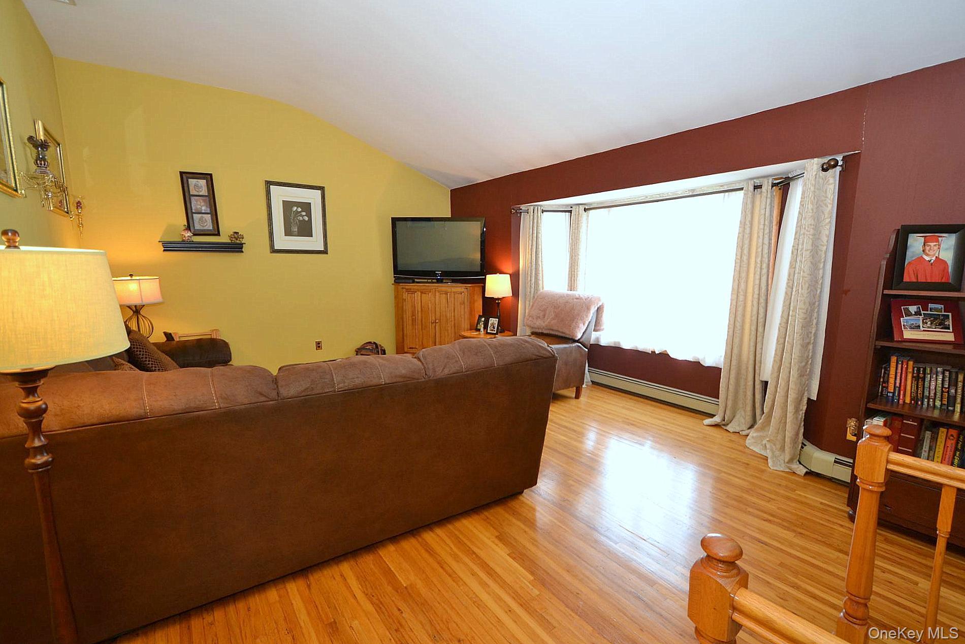 11 Barkley Lane, Nesconset, NY 11767