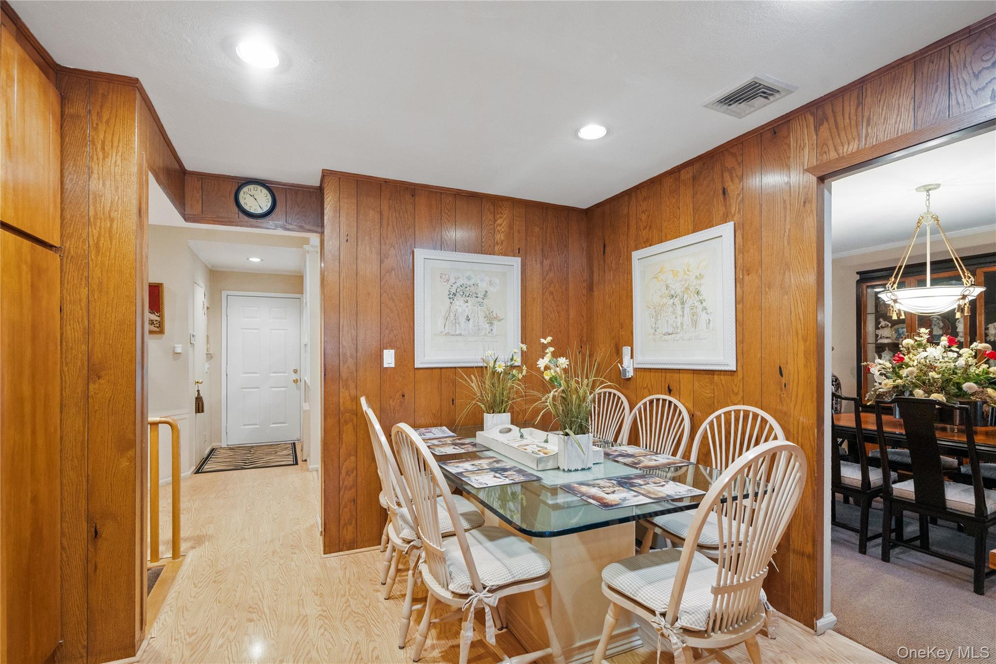 2 Martin Place, Syosset, NY 11791