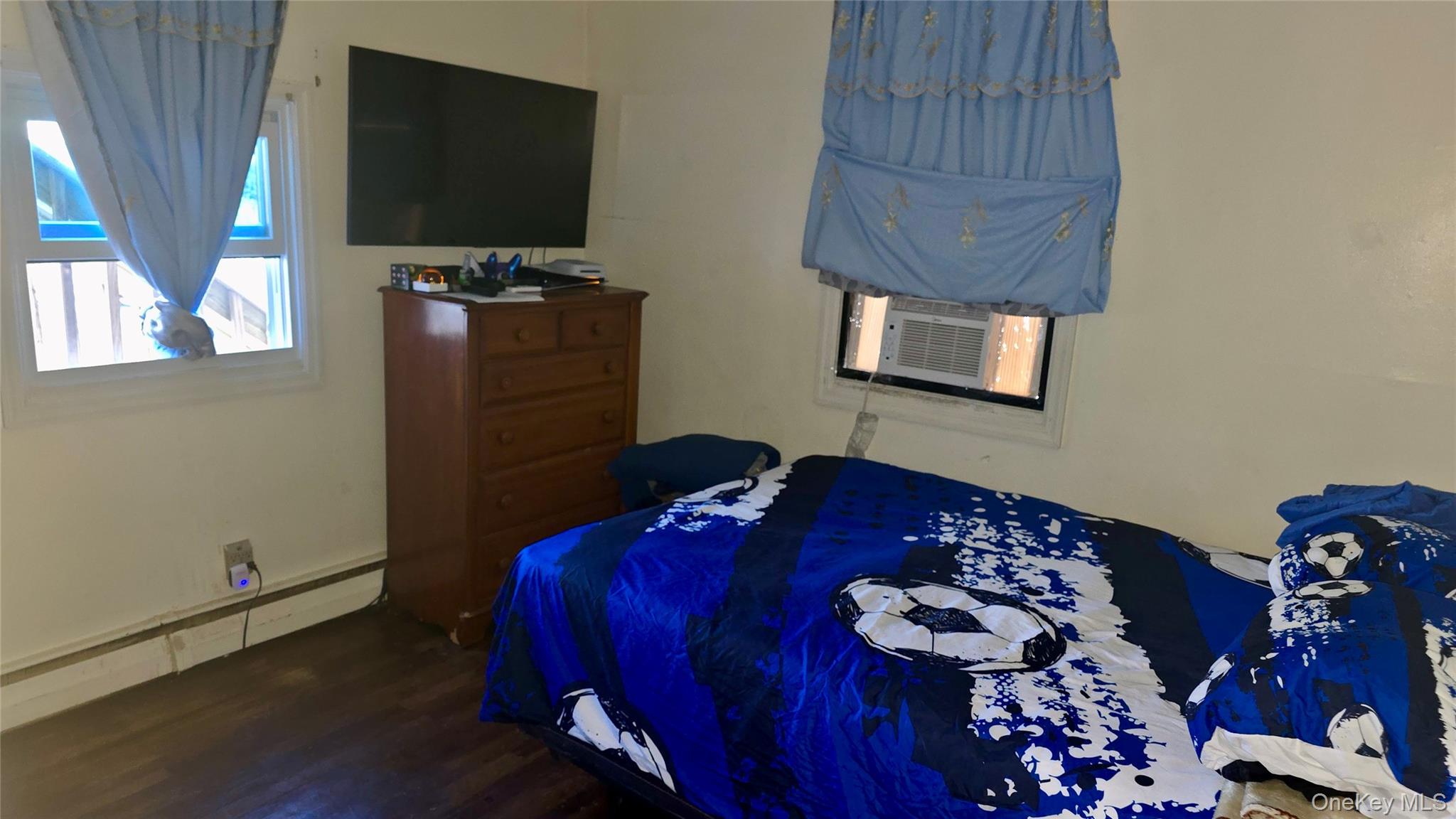 31 Perry Street, Brentwood, NY 11717