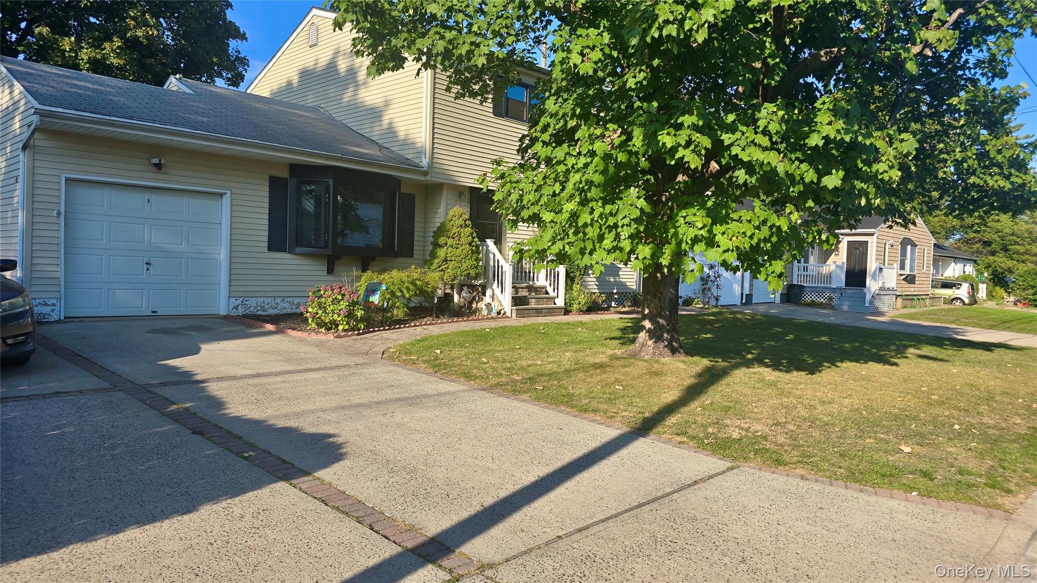 31 Perry Street, Brentwood, NY 11717