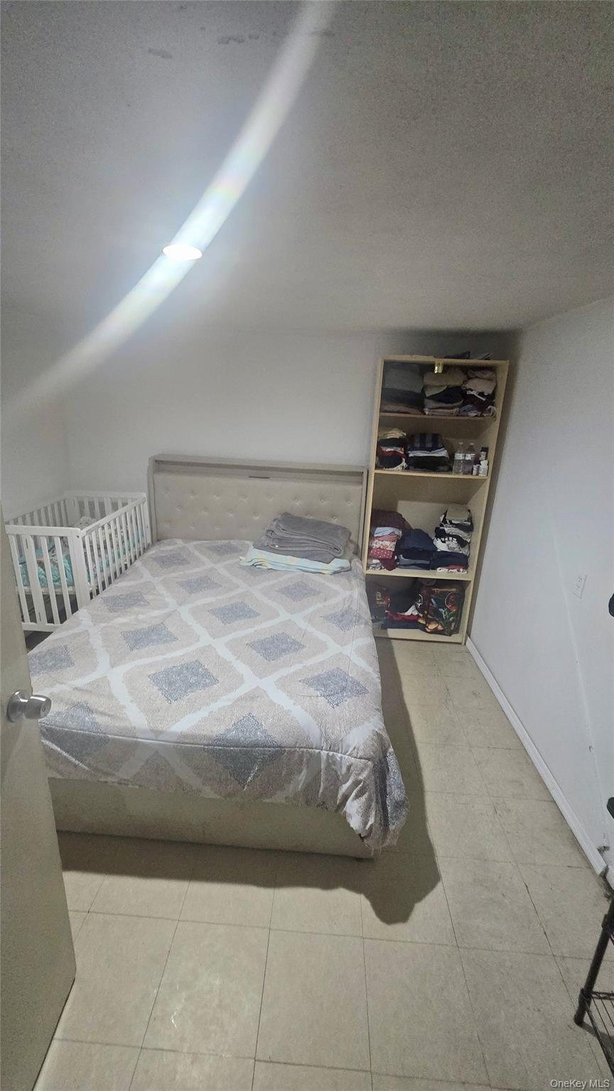 31 Perry Street, Brentwood, NY 11717