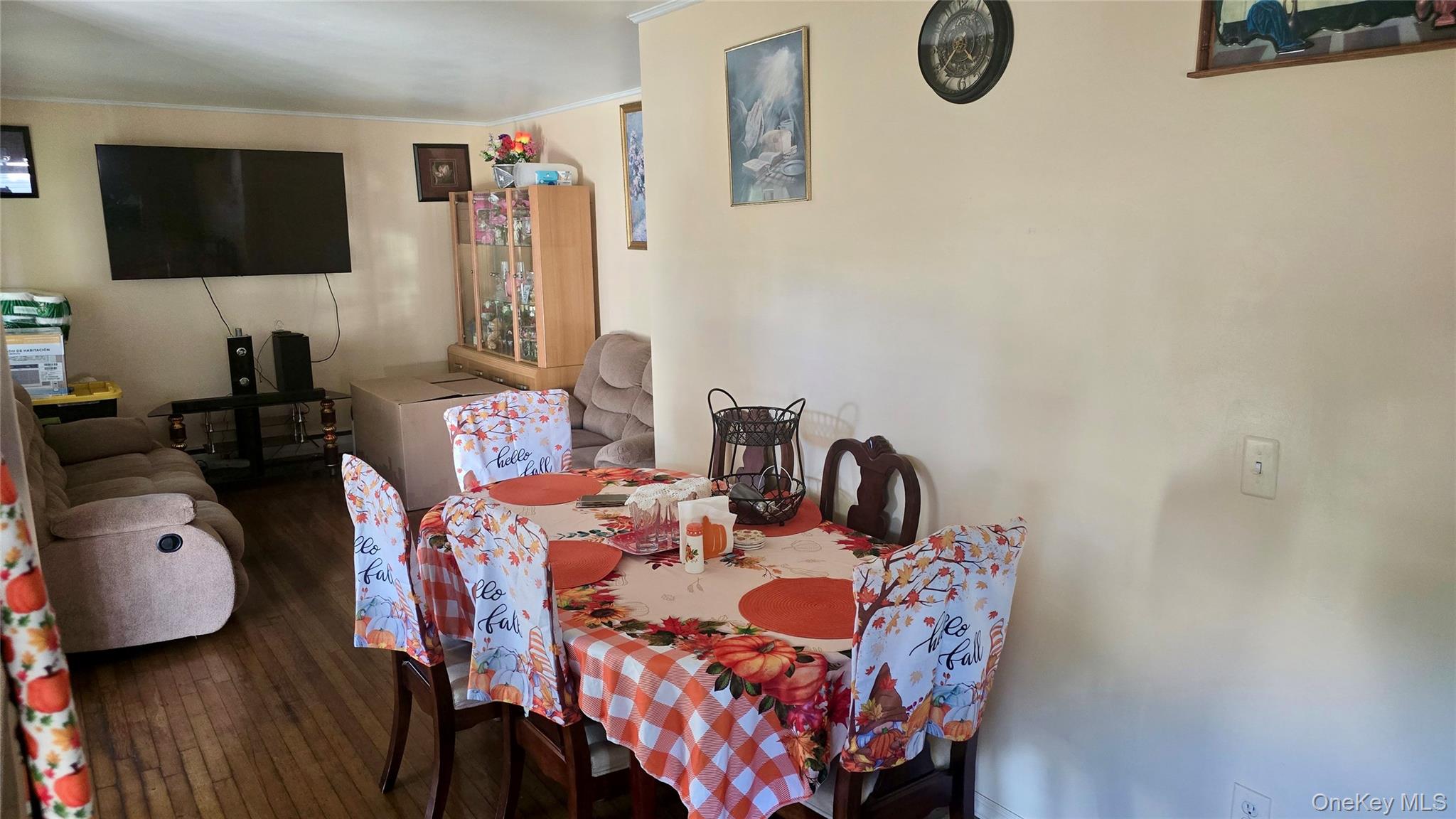 31 Perry Street, Brentwood, NY 11717