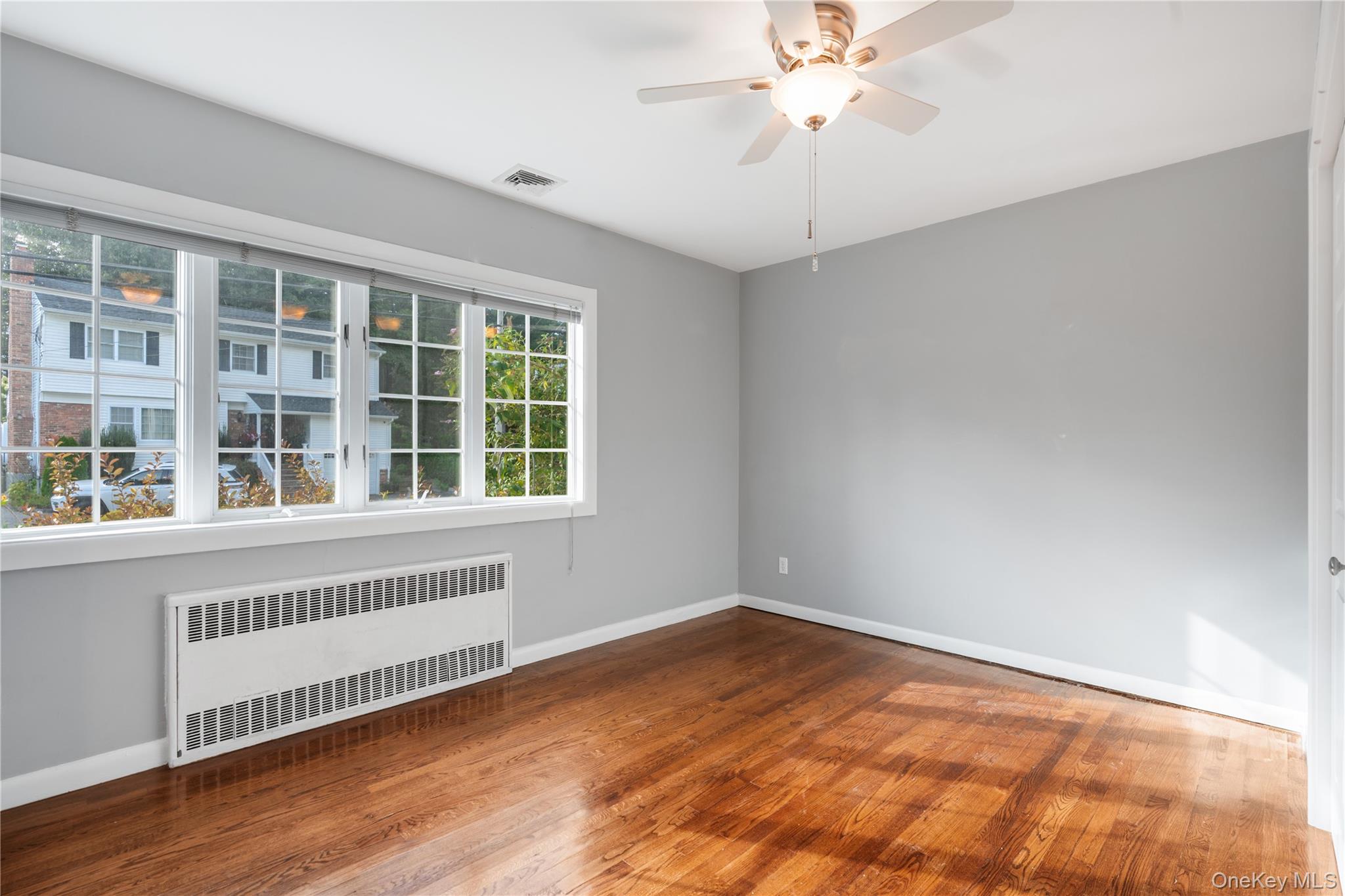 178 Melville Road, South Huntington, NY 11746